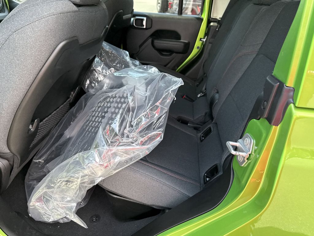 2025 Jeep Gladiator Rubicon - Photo 20