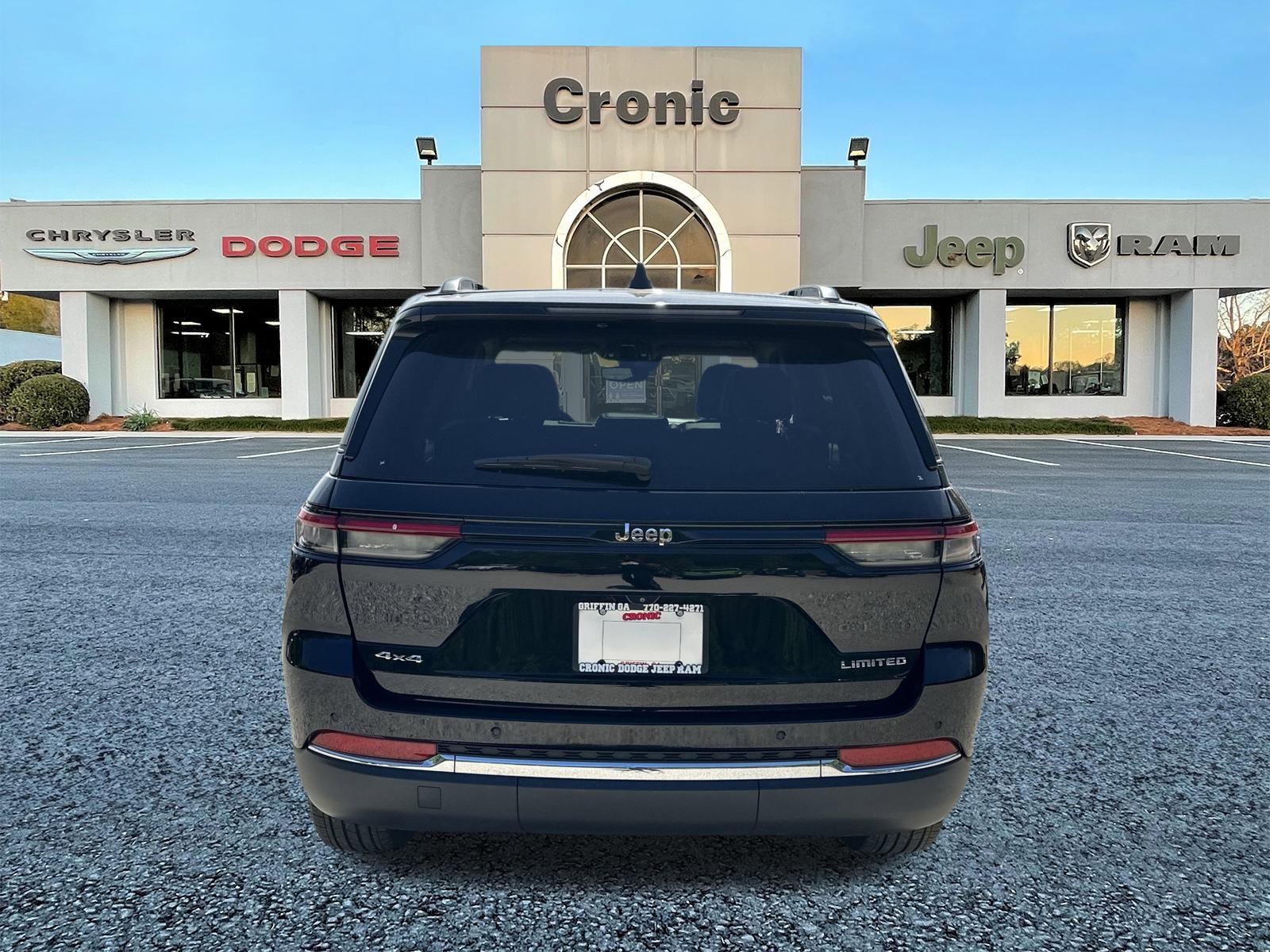2022 Jeep Grand Cherokee Limited photo 2
