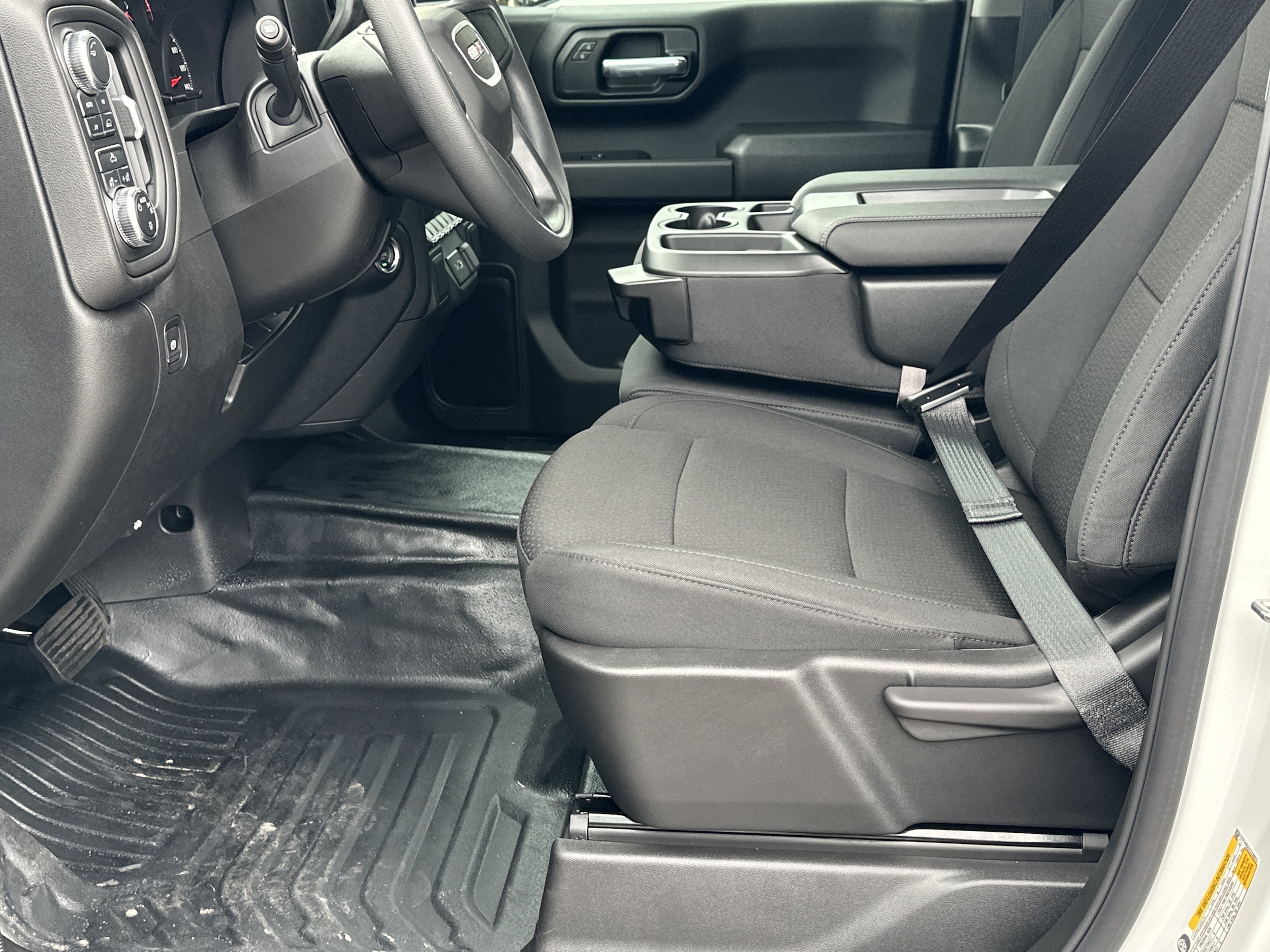 2026 GMC Sierra 1500 Pro - Photo 9