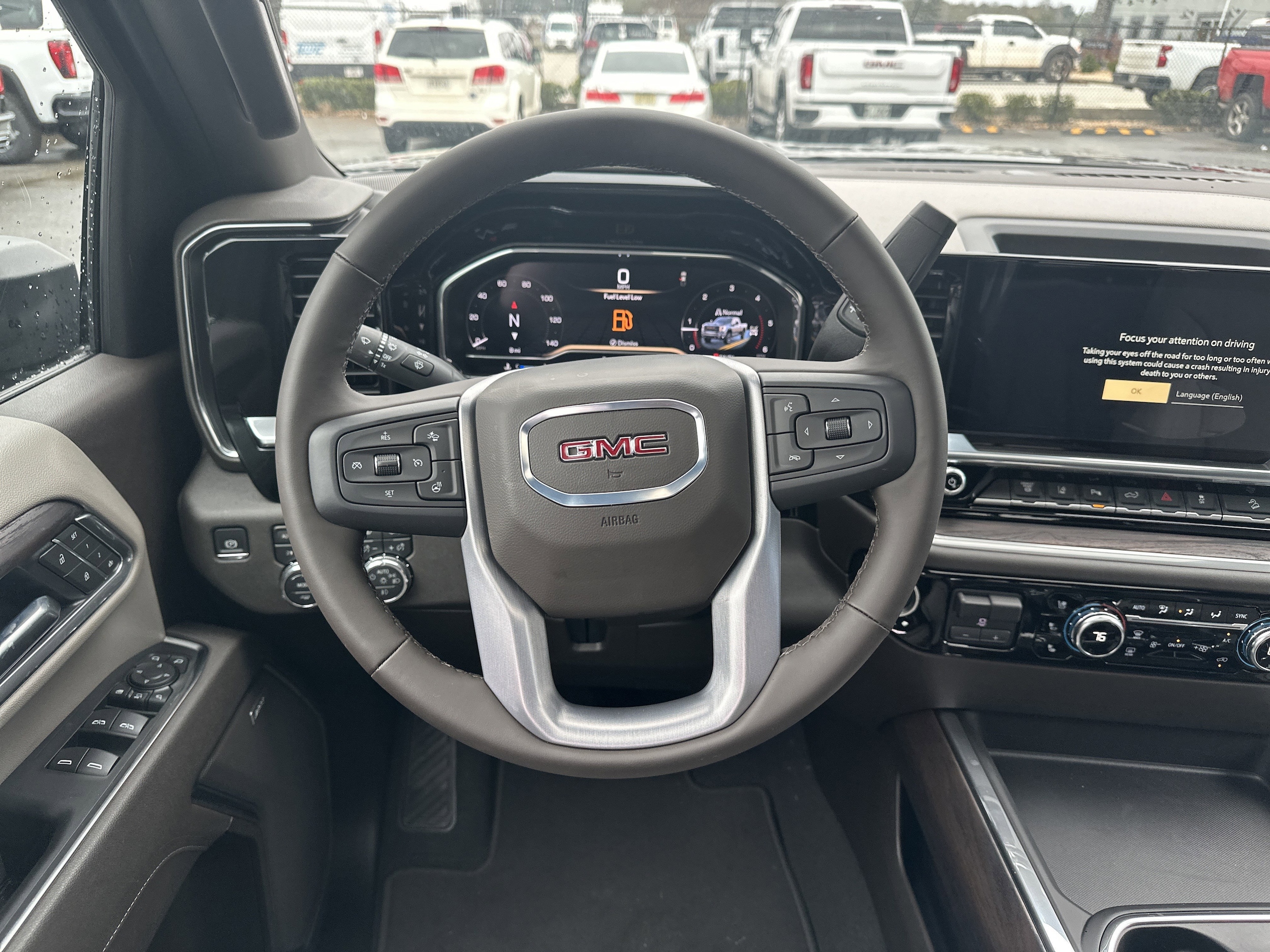 2025 GMC Sierra 2500HD SLT - Photo 23