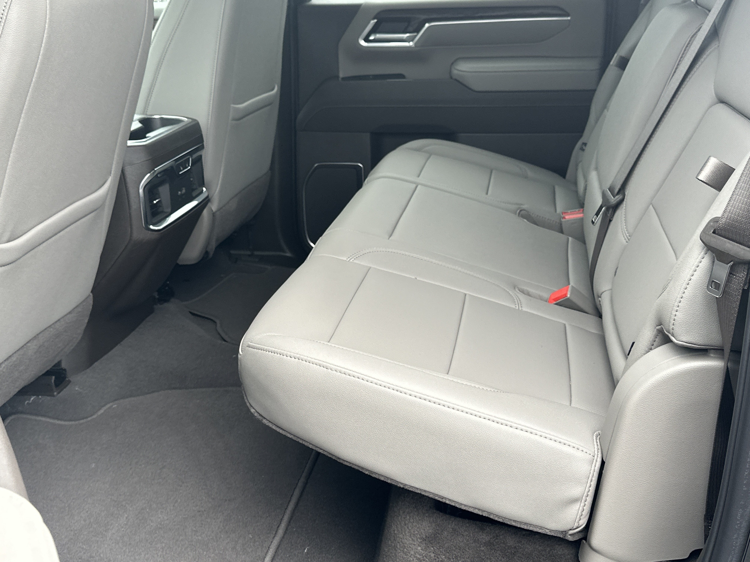 2025 GMC Sierra 2500HD SLT - Photo 20