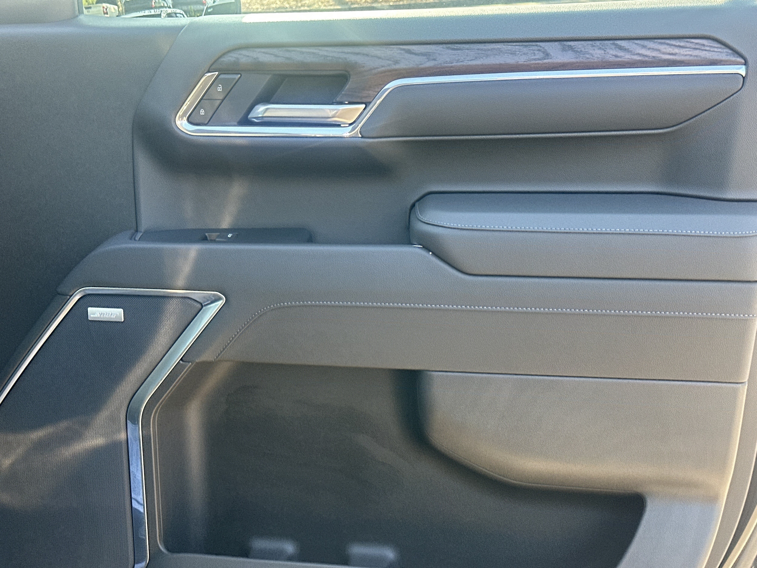 2026 GMC Sierra 1500 SLT - Photo 14