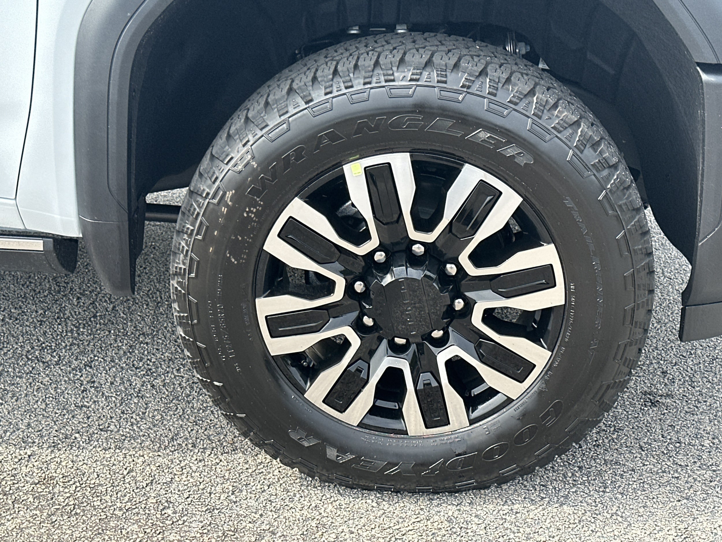 2026 GMC Sierra 2500HD Denali Ultimate - Photo 11