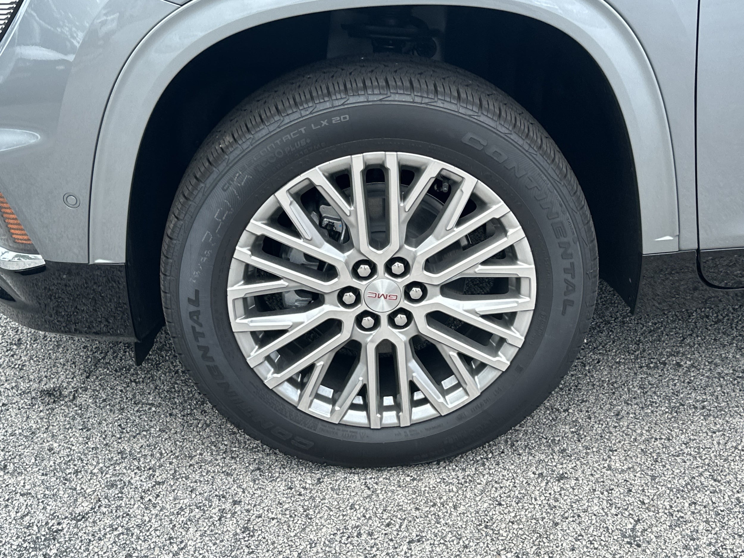 2026 GMC Acadia Denali - Photo 11