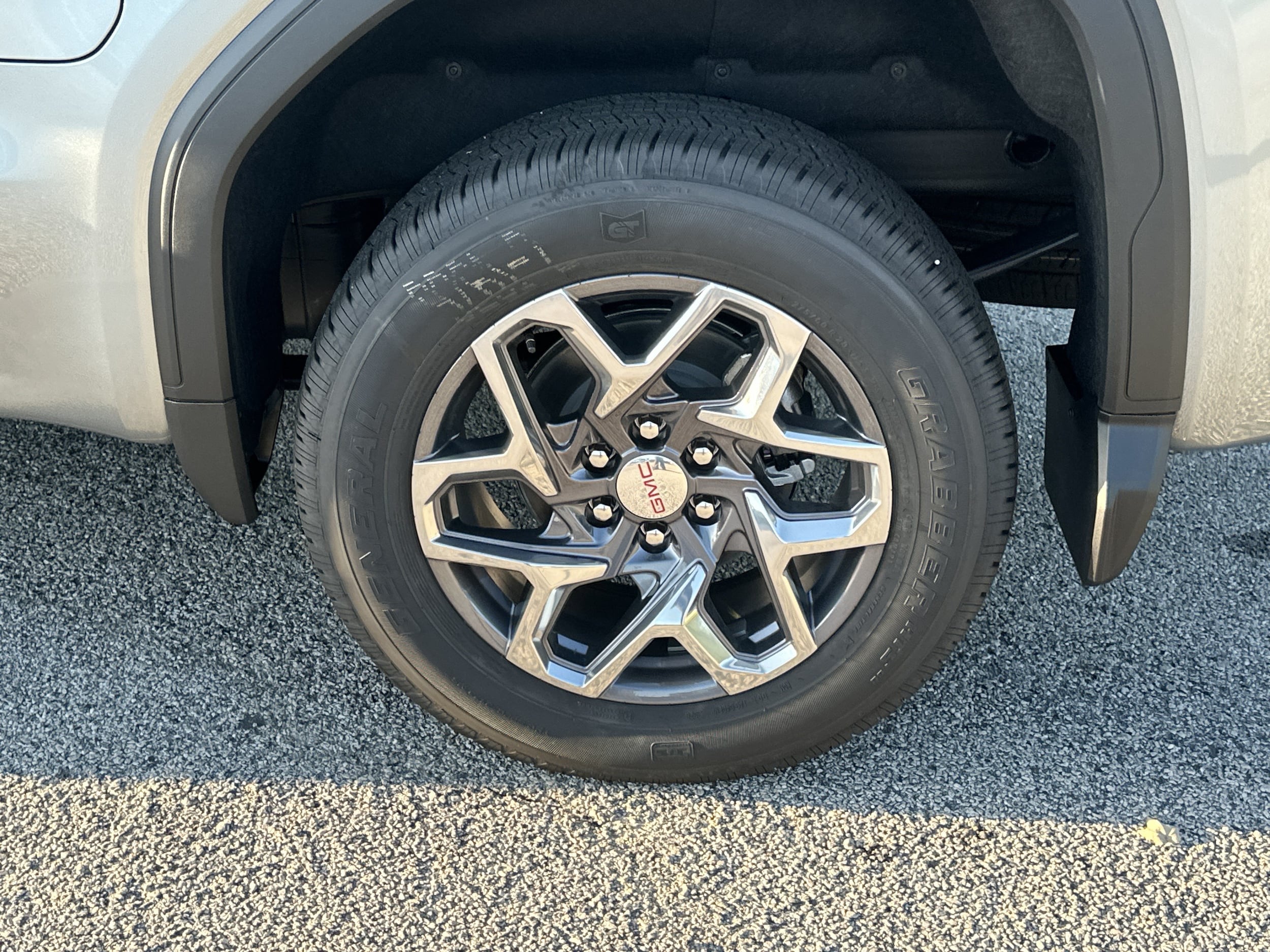 2026 GMC Sierra 1500 SLT - Photo 19
