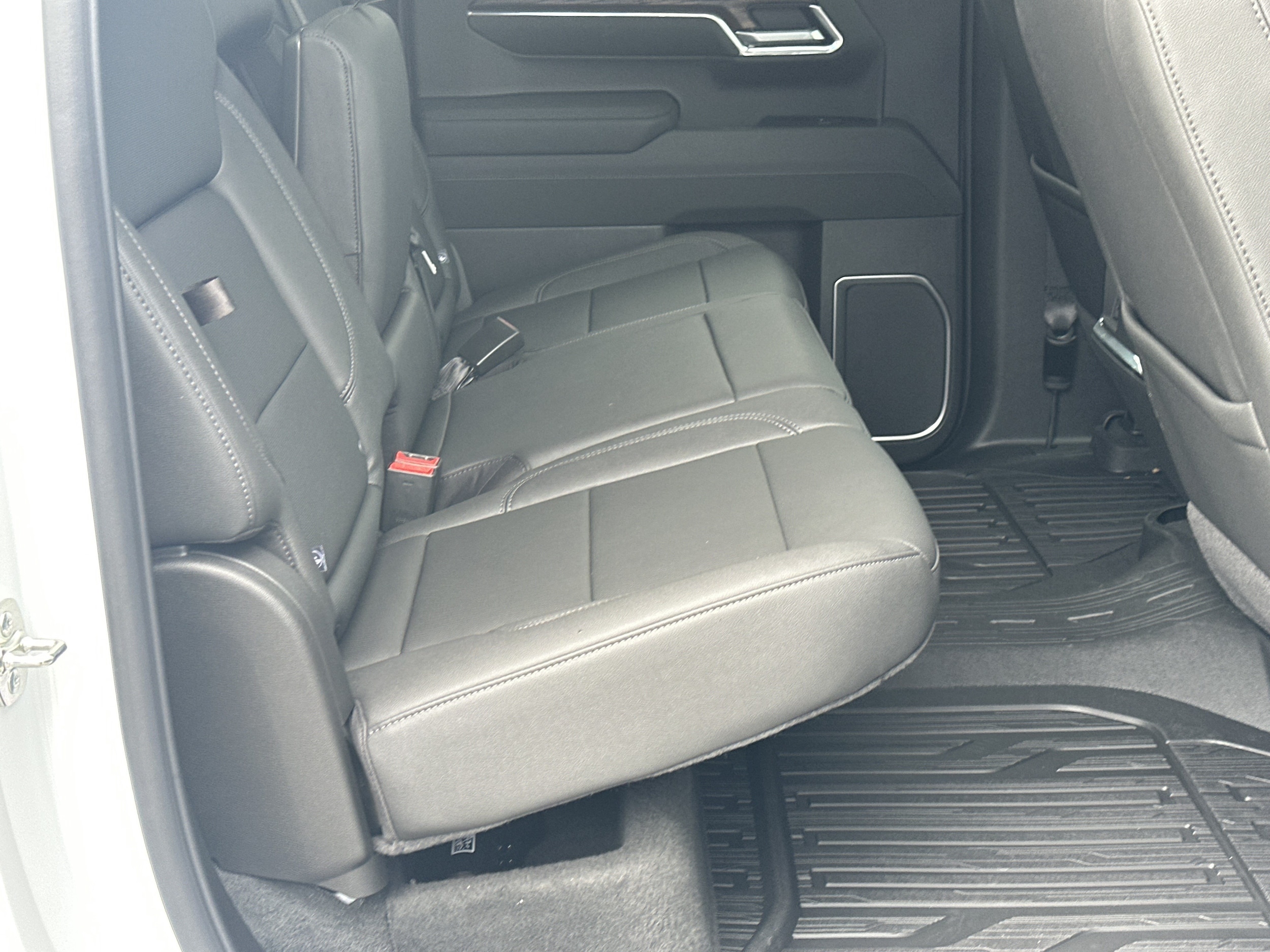 2026 GMC Sierra 1500 SLT - Photo 15