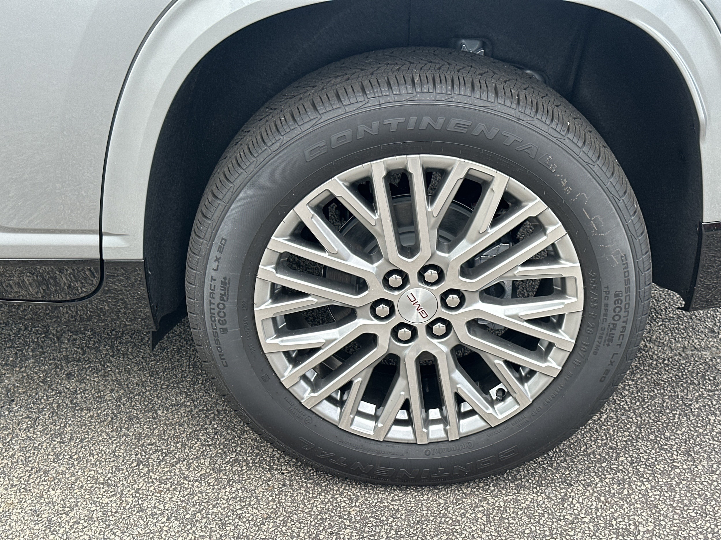 2026 GMC Acadia Denali - Photo 19
