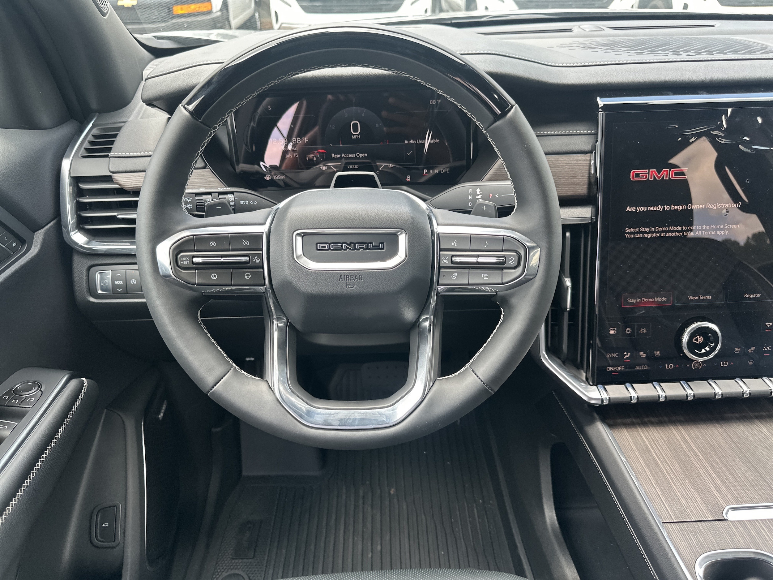 2026 GMC Acadia Denali - Photo 23