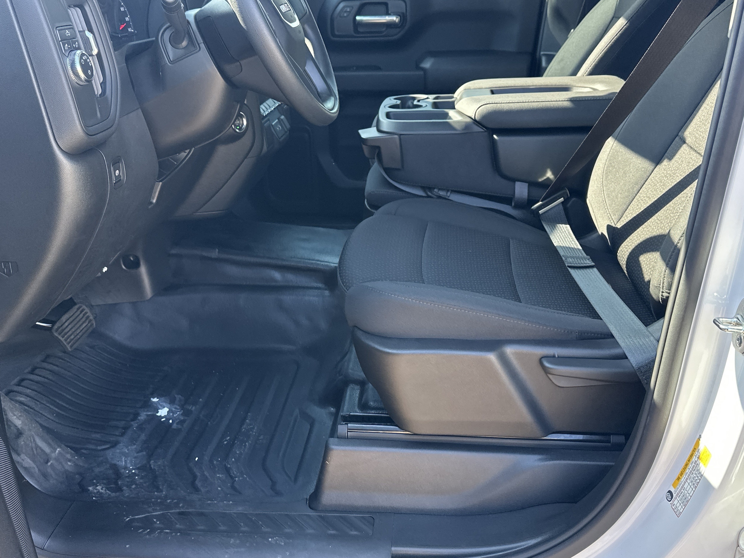 2026 GMC Sierra 1500 Pro - Photo 9