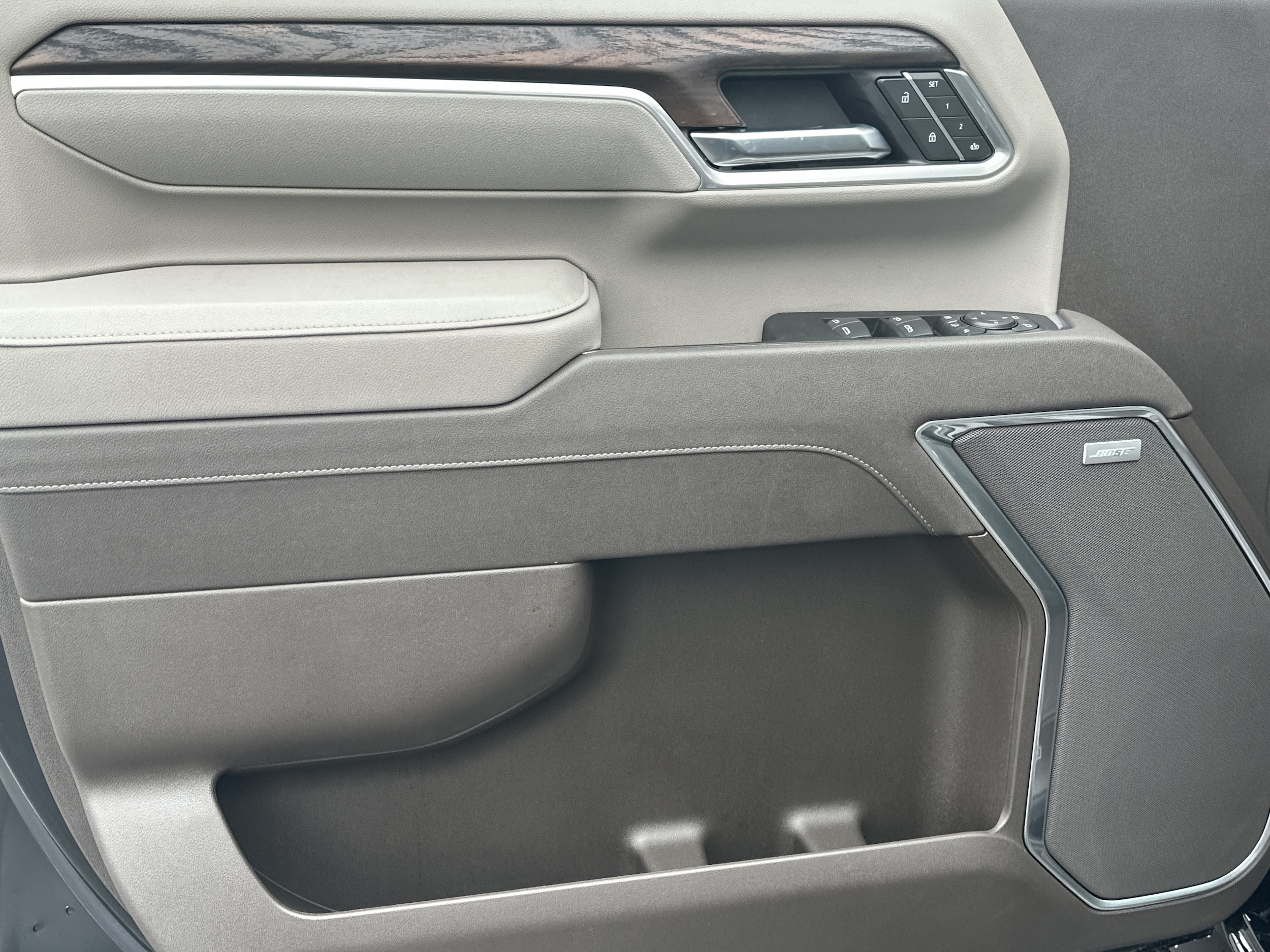 2025 GMC Sierra 2500HD SLT - Photo 10