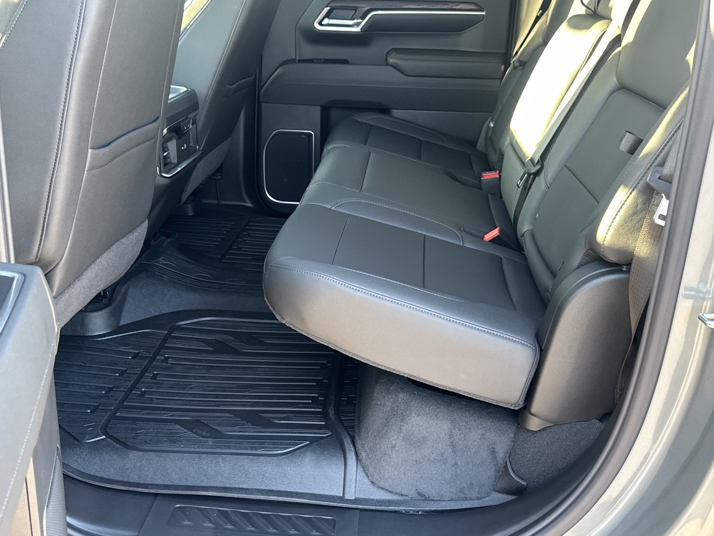 2026 GMC Sierra 1500 SLT - Photo 20