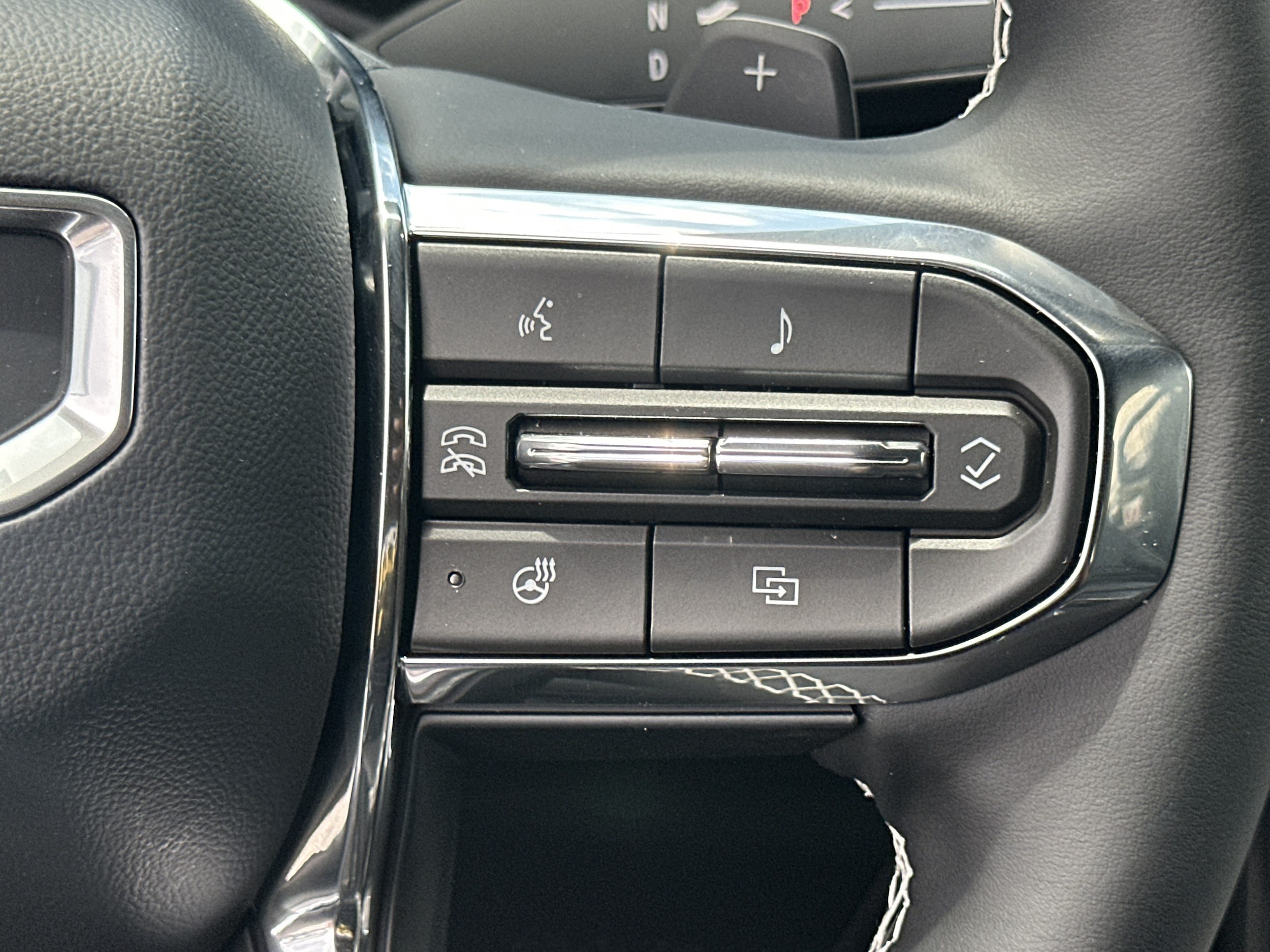 2026 GMC Acadia Denali - Photo 27