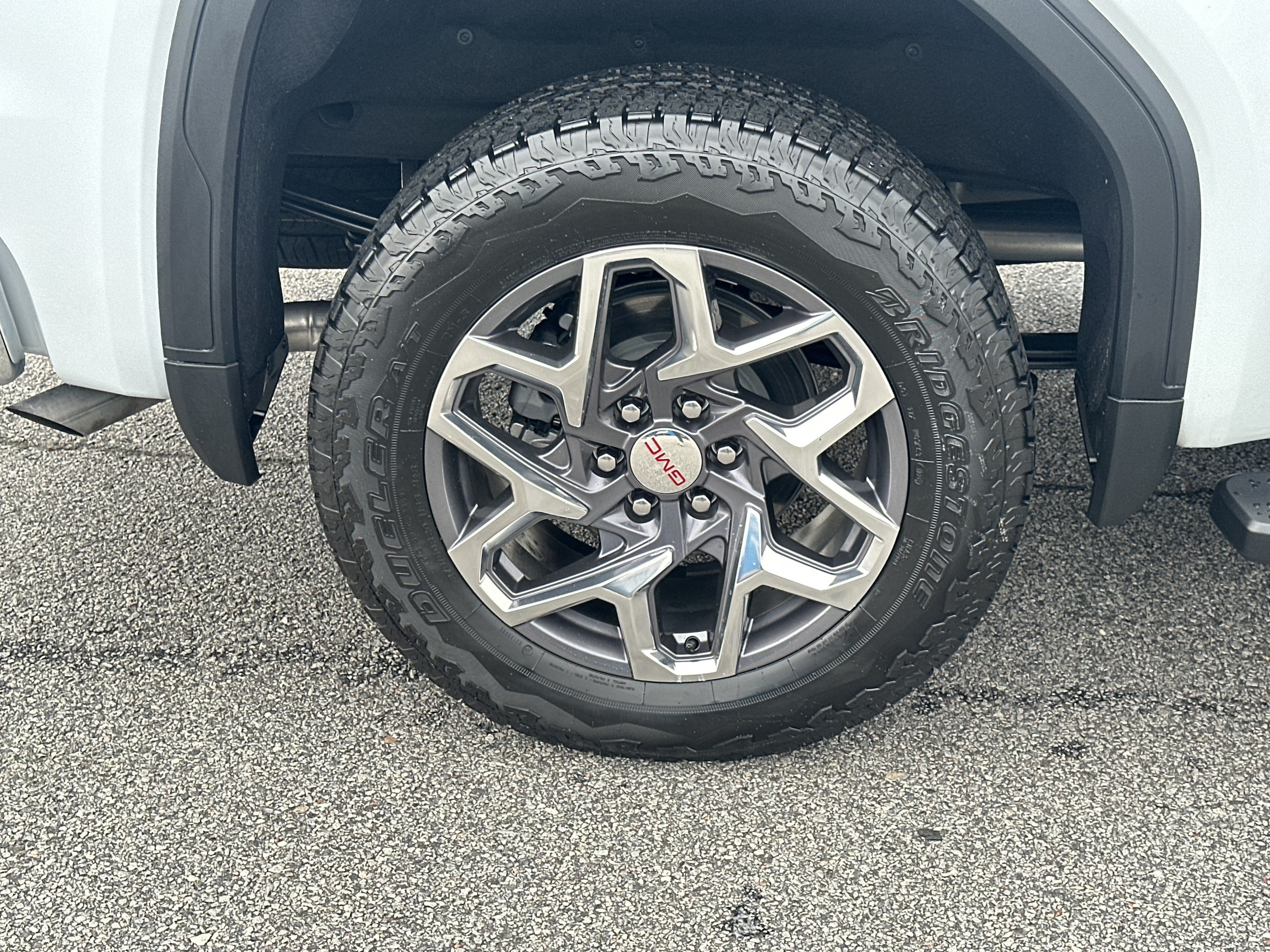 2026 GMC Sierra 1500 SLT - Photo 17