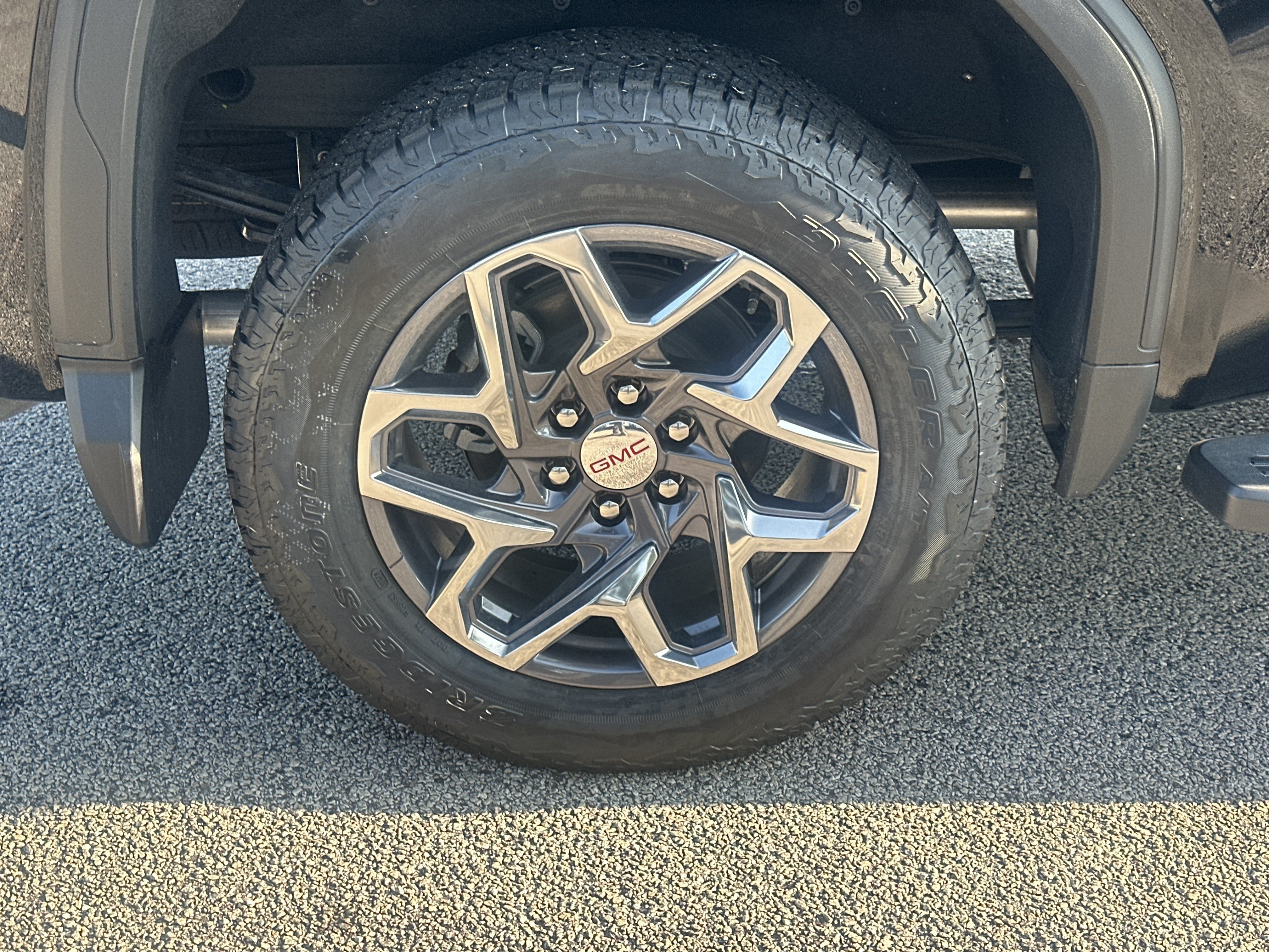 2026 GMC Sierra 1500 SLT - Photo 17