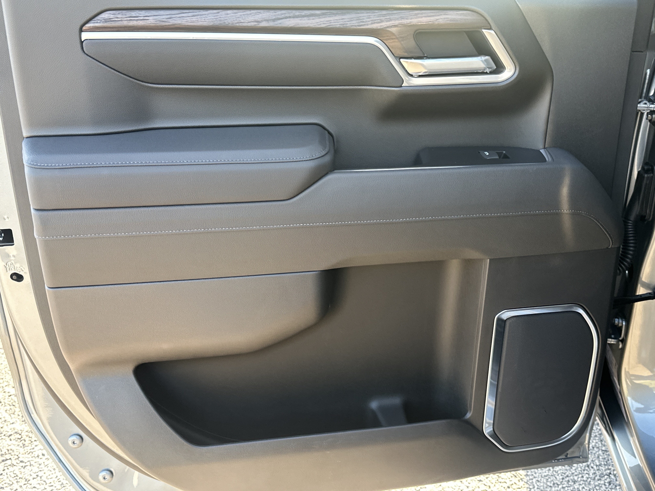 2026 GMC Sierra 1500 SLT - Photo 21