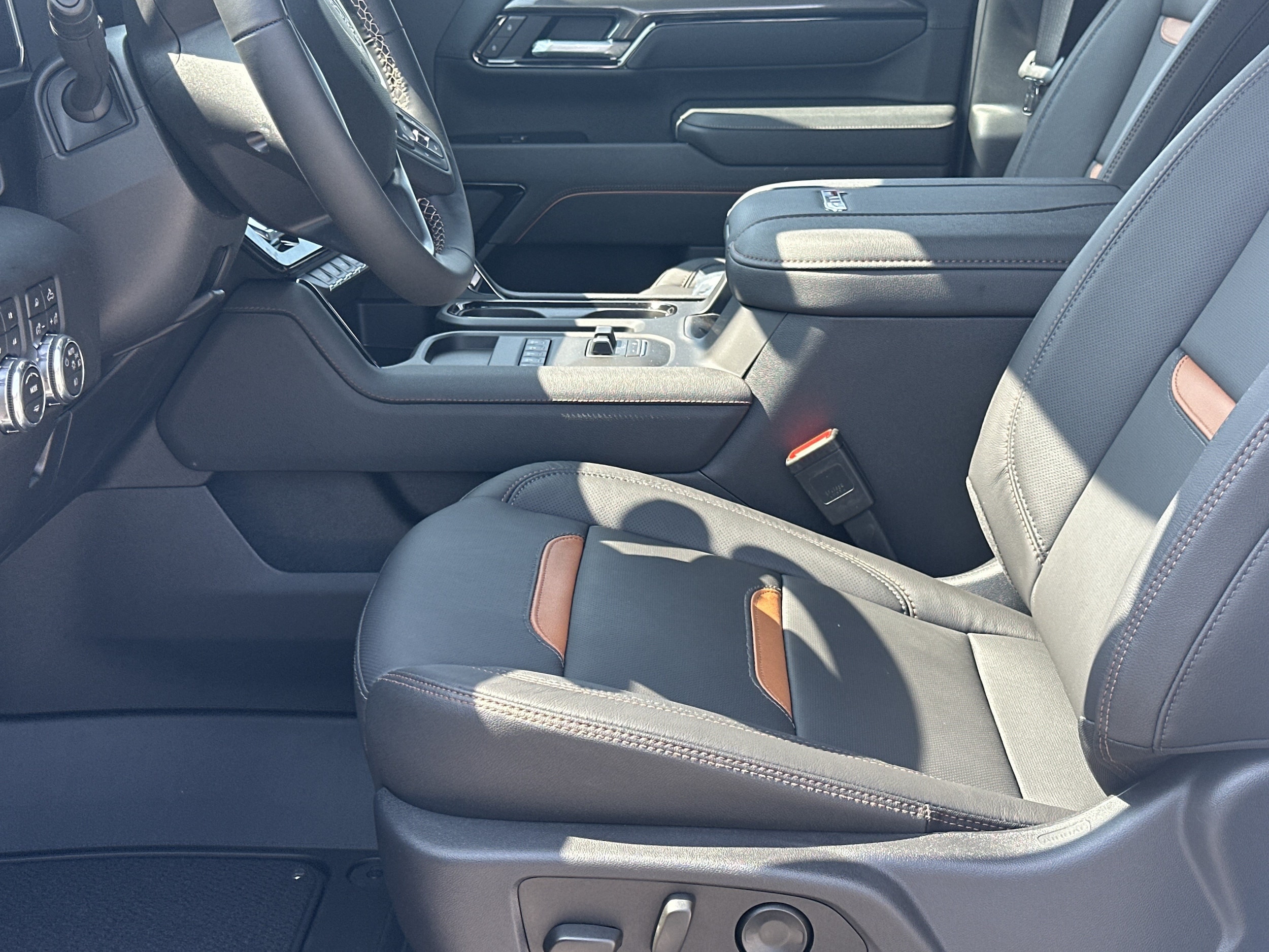 2026 GMC Sierra 2500HD AT4 - Photo 9