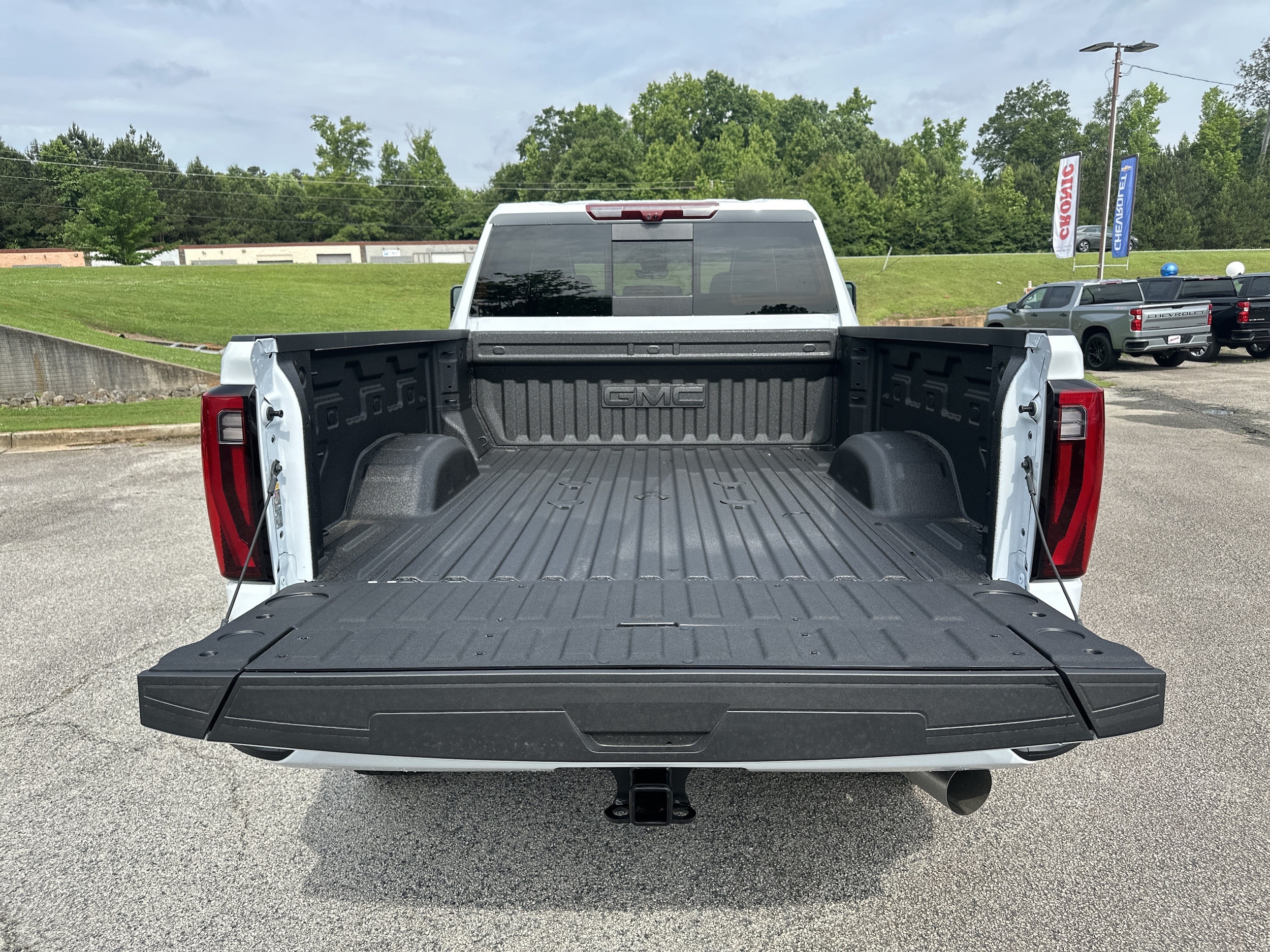 2026 GMC Sierra 2500HD Denali Ultimate - Photo 17