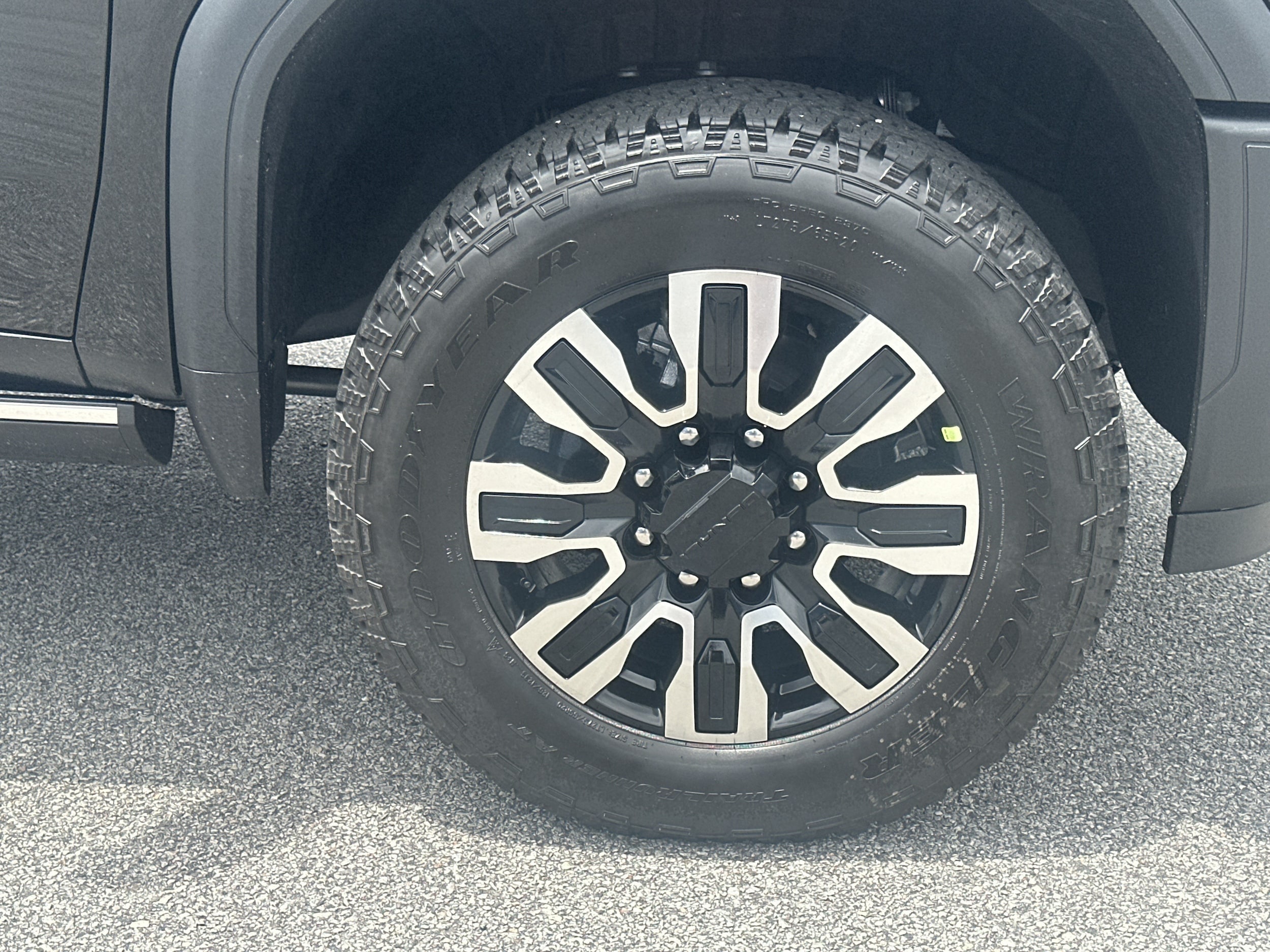 2026 GMC Sierra 2500HD Denali Ultimate - Photo 12