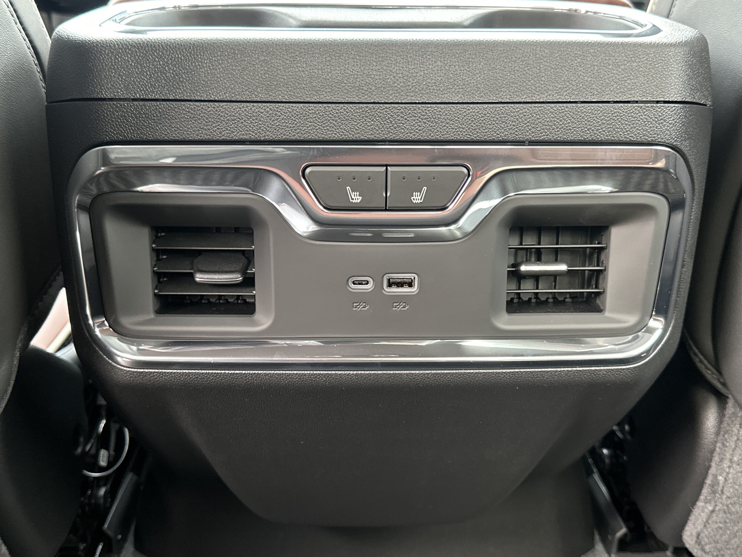 2026 GMC Sierra 2500HD Denali Ultimate - Photo 23