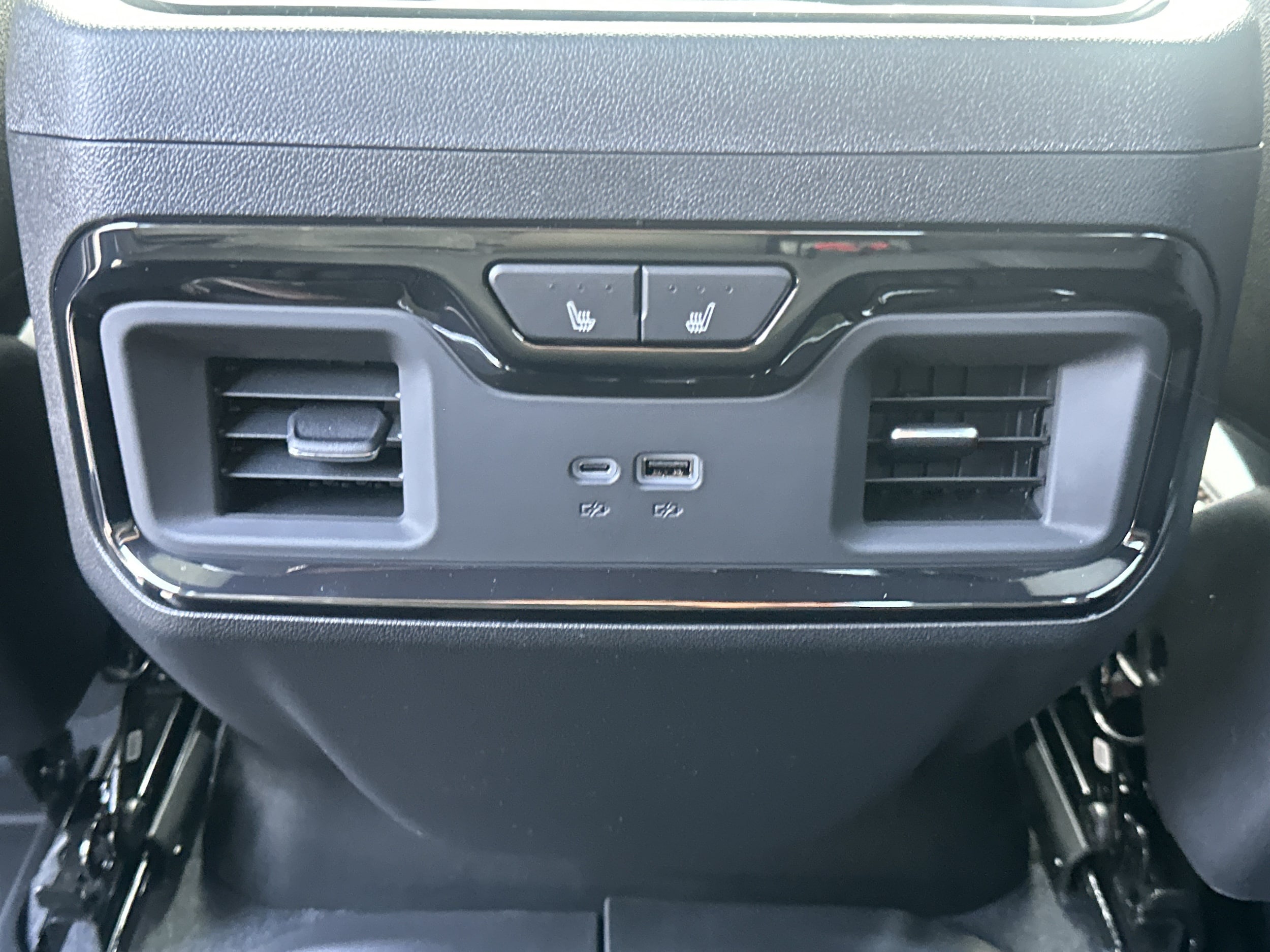 2026 GMC Sierra 2500HD AT4 - Photo 17
