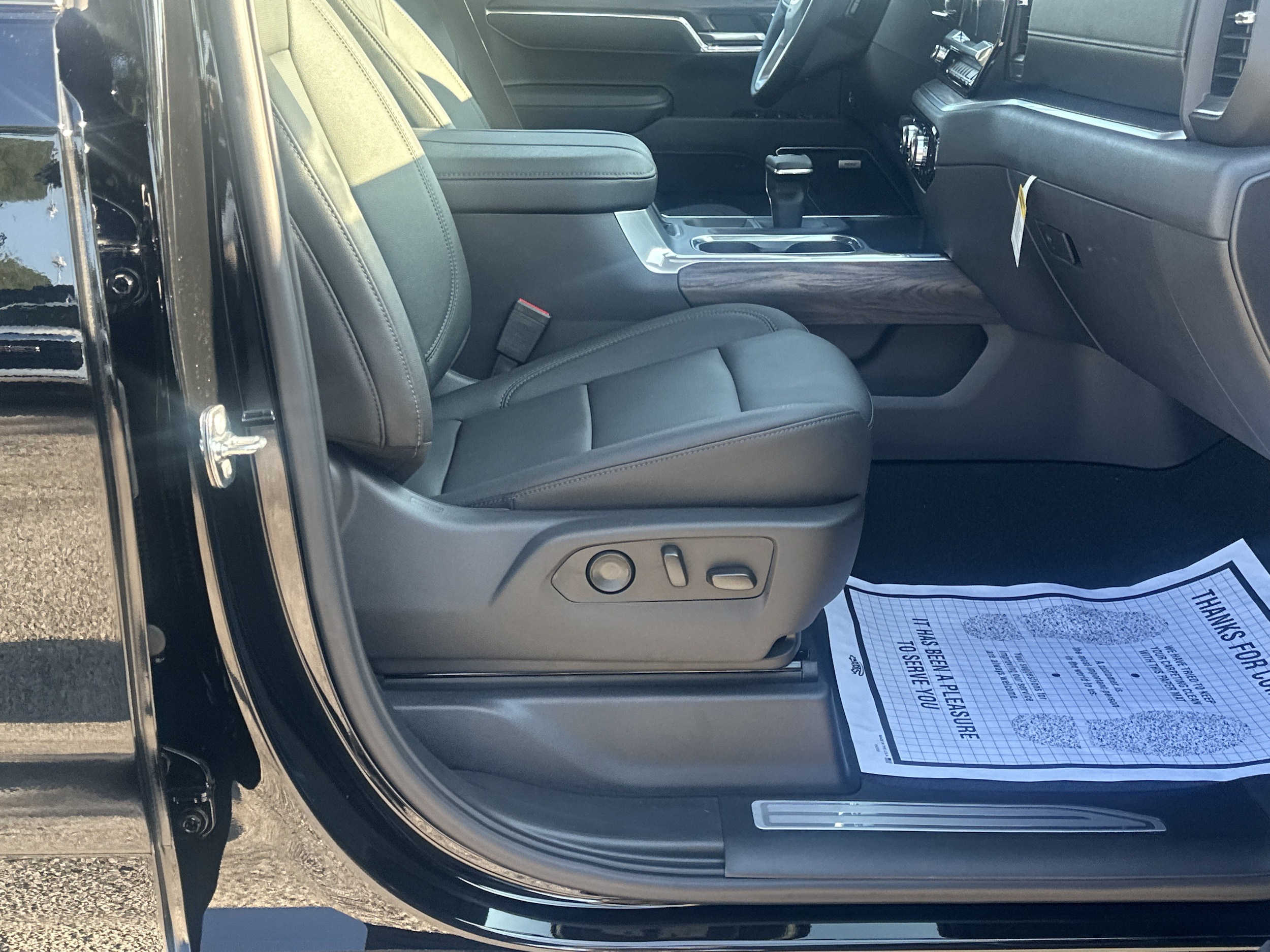2026 GMC Sierra 1500 SLT - Photo 13