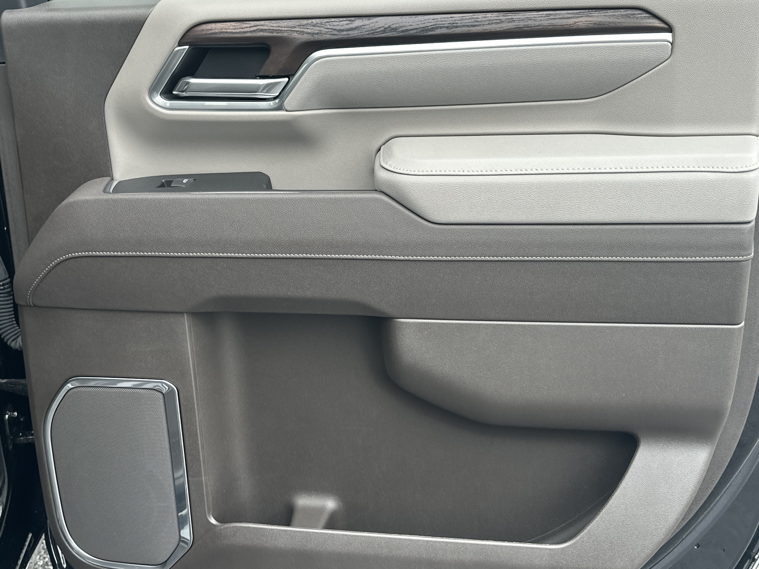 2025 GMC Sierra 2500HD SLT - Photo 16