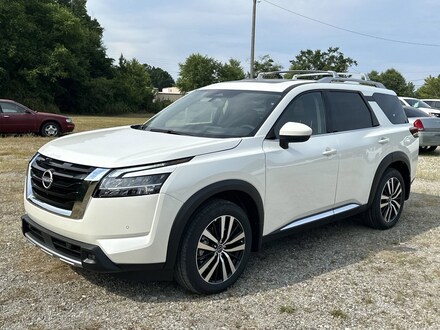 2024 Nissan Pathfinder Platinum SUV