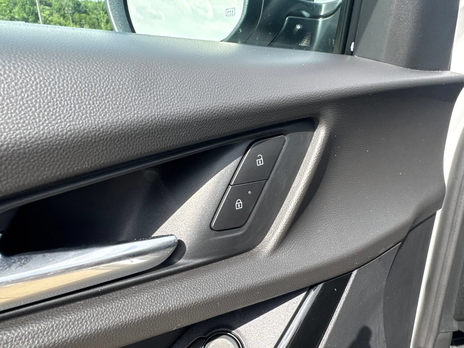 2027 Chevrolet Equinox LT - Photo 14