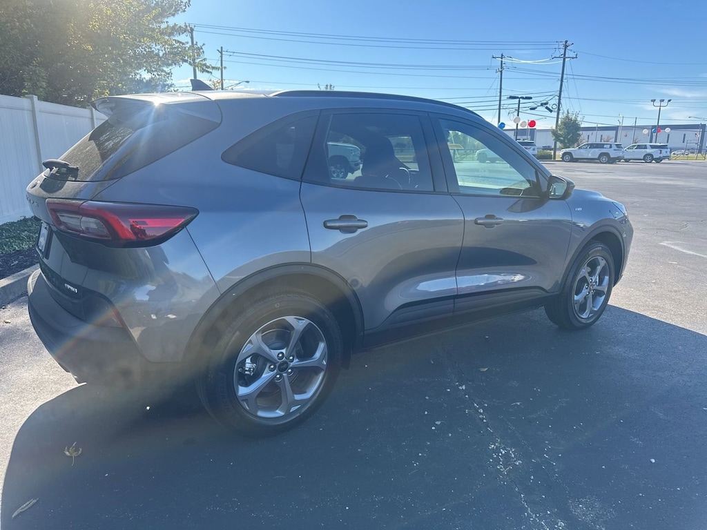 Used 2025 Ford Escape ST-Line Select SUV