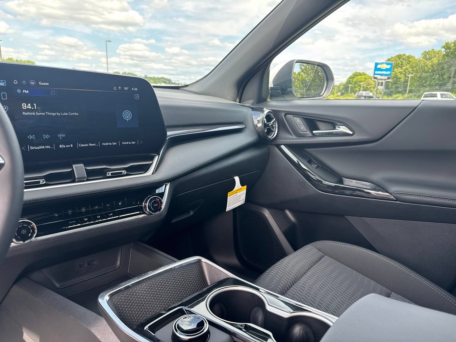 2027 Chevrolet Equinox LT - Photo 21