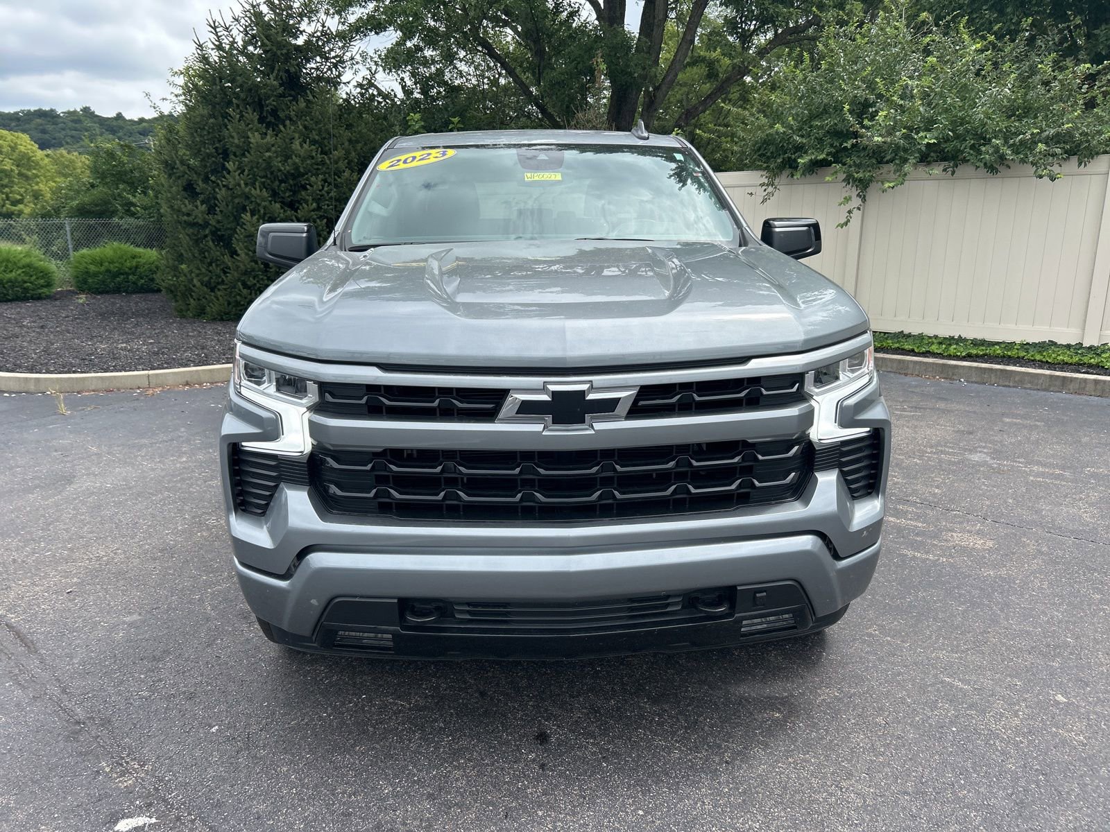 2023 Chevrolet Silverado 1500 RST photo 2
