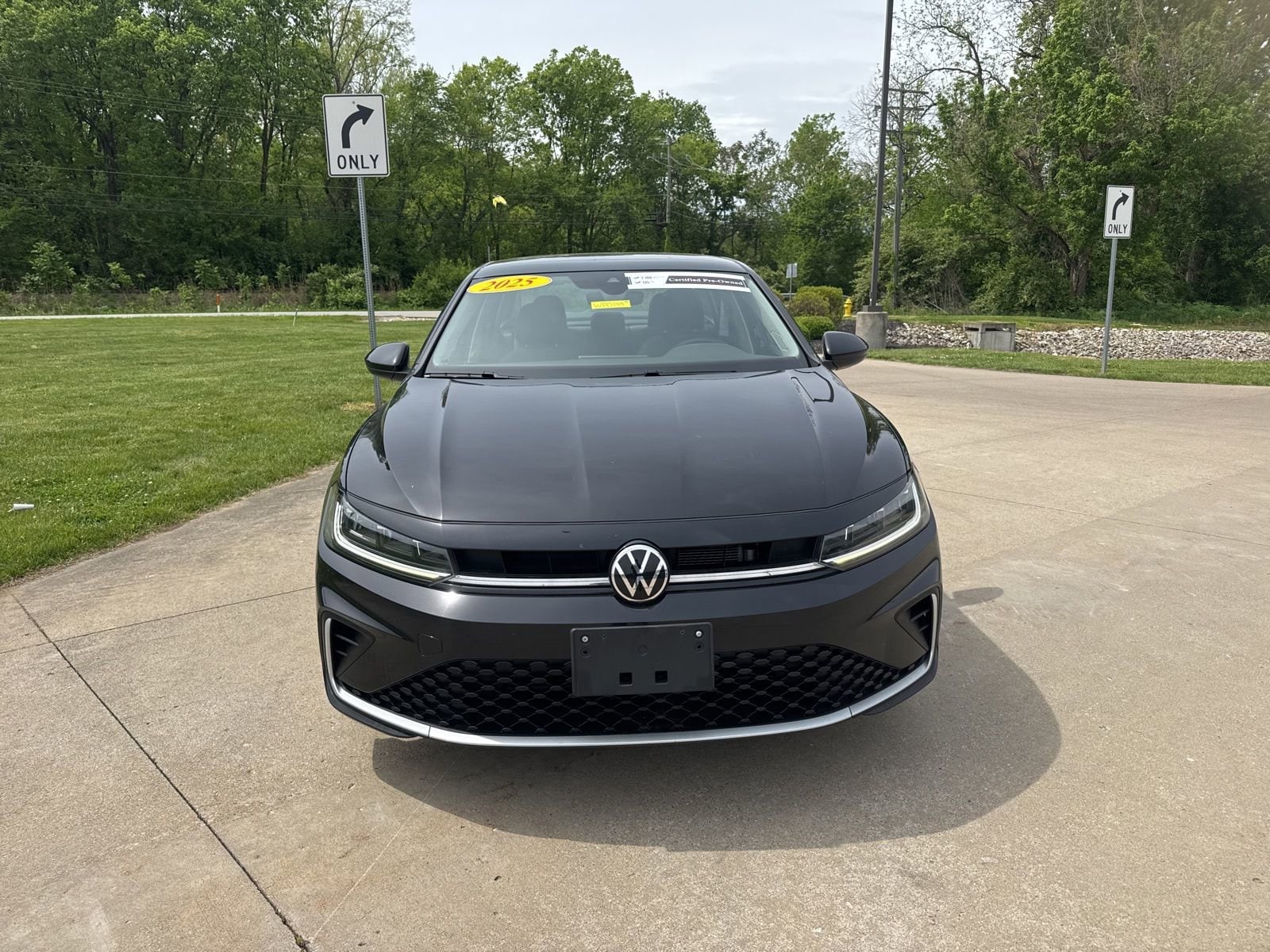 Used 2025 Volkswagen Jetta SE with VIN 3VW7X7BU6SM034086 for sale in West Harrison, IN