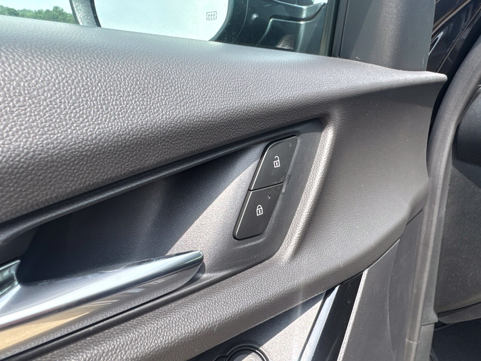 2027 Chevrolet Equinox LT - Photo 16