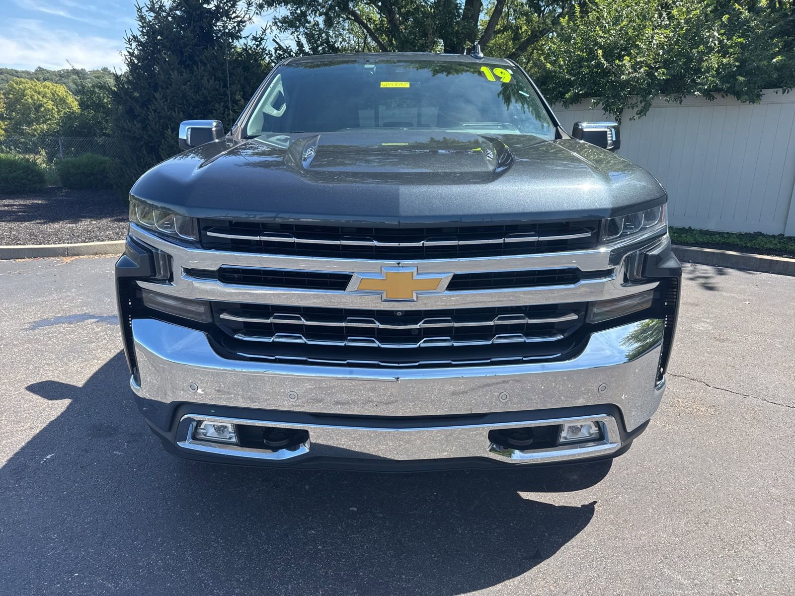 2019 Chevrolet Silverado 1500 LTZ photo 2