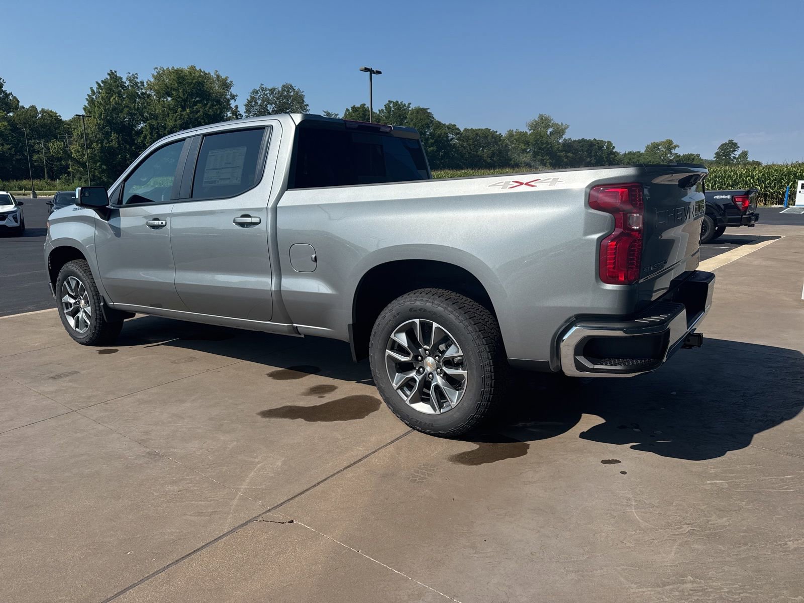 2026 Chevrolet Silverado 1500 LT photo 4