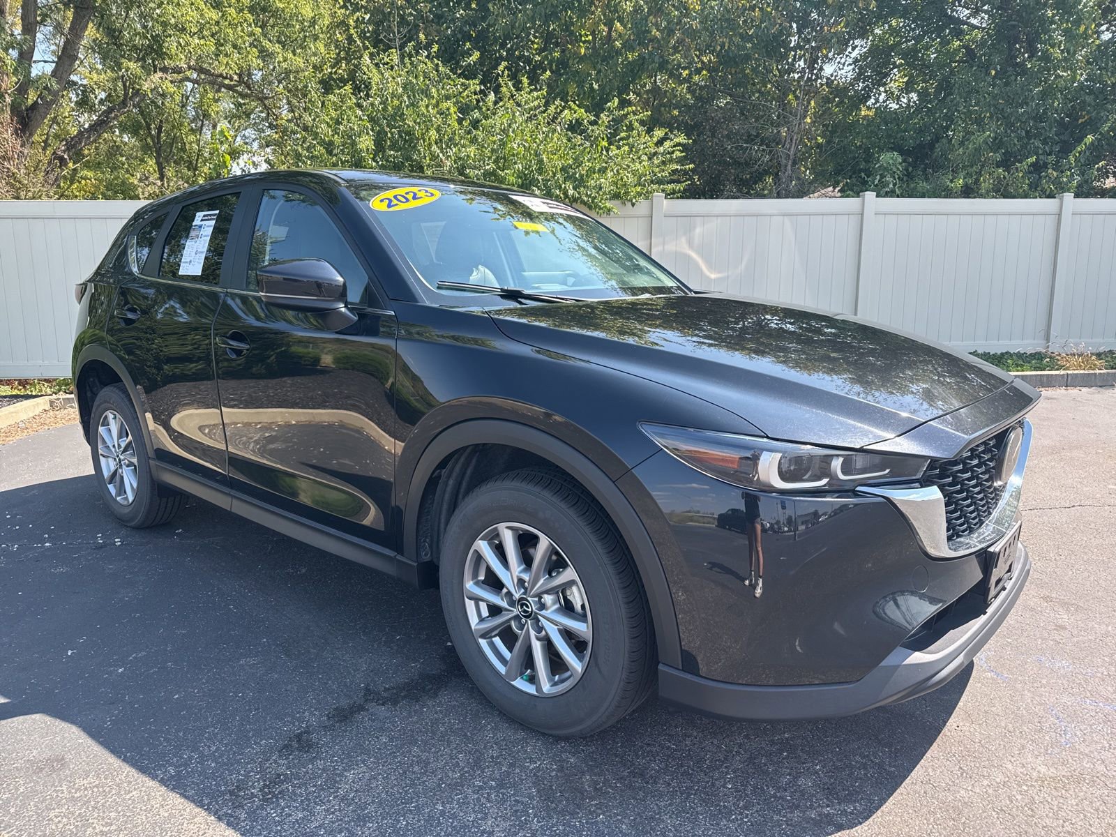 2023 Mazda CX-5 2.5 S Preferred photo 2
