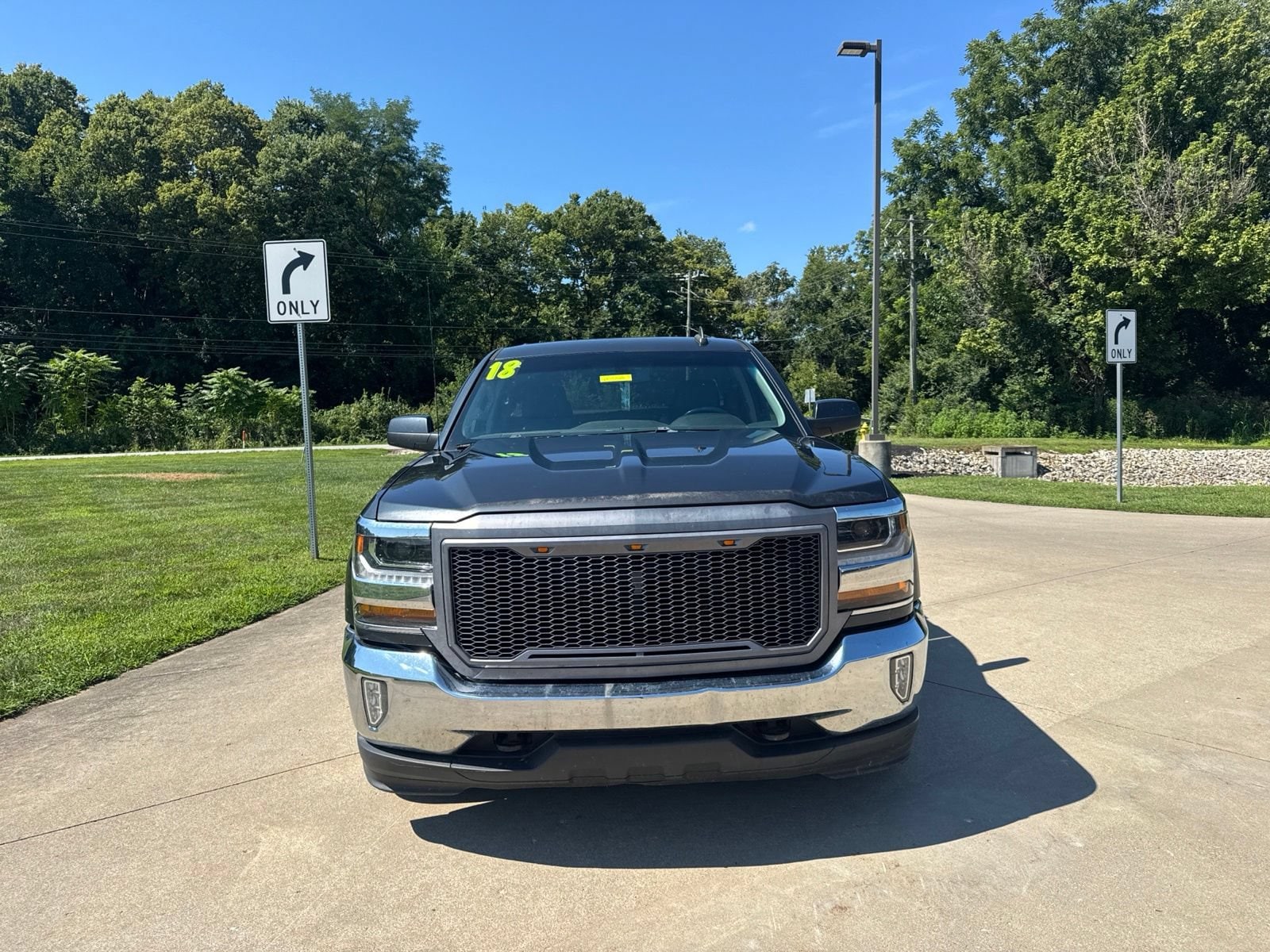 Used 2018 Chevrolet Silverado 1500 LT with VIN 2GCVKREC7J1106989 for sale in West Harrison, IN