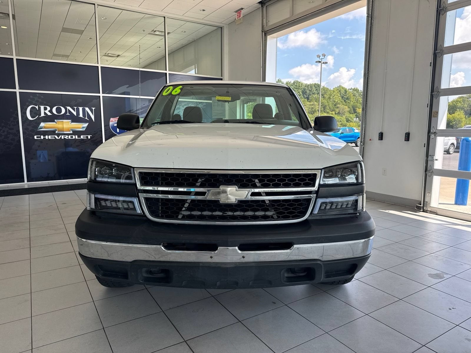 Used 2006 Chevrolet Silverado 1500 Work Truck with VIN 3GCEC14X06G234914 for sale in West Harrison, IN