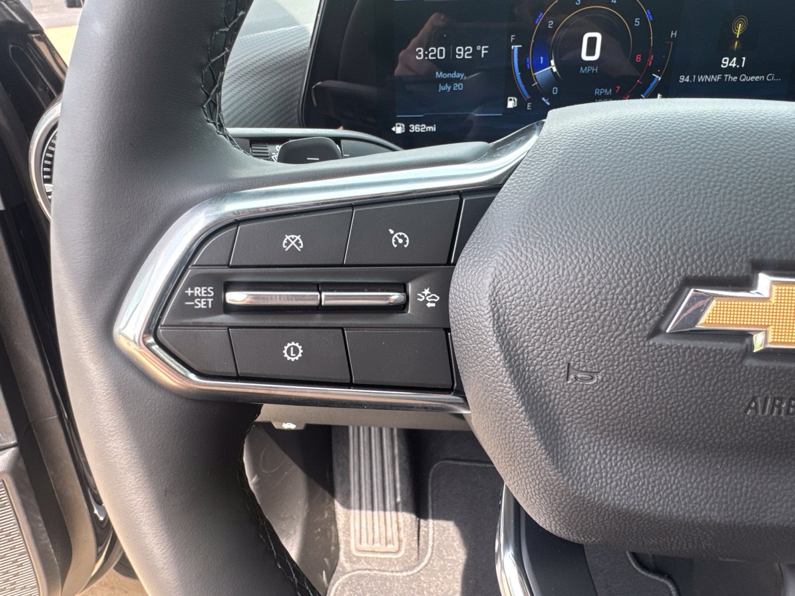 2027 Chevrolet Equinox LT - Photo 21