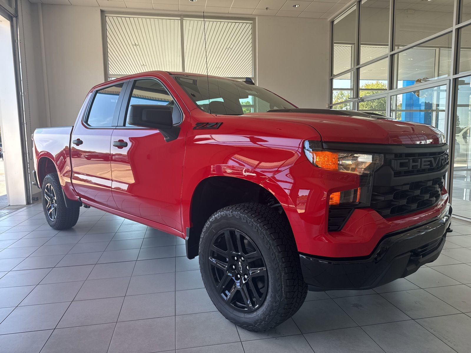 2026 Chevrolet Silverado 1500 Custom Trail Boss photo 2