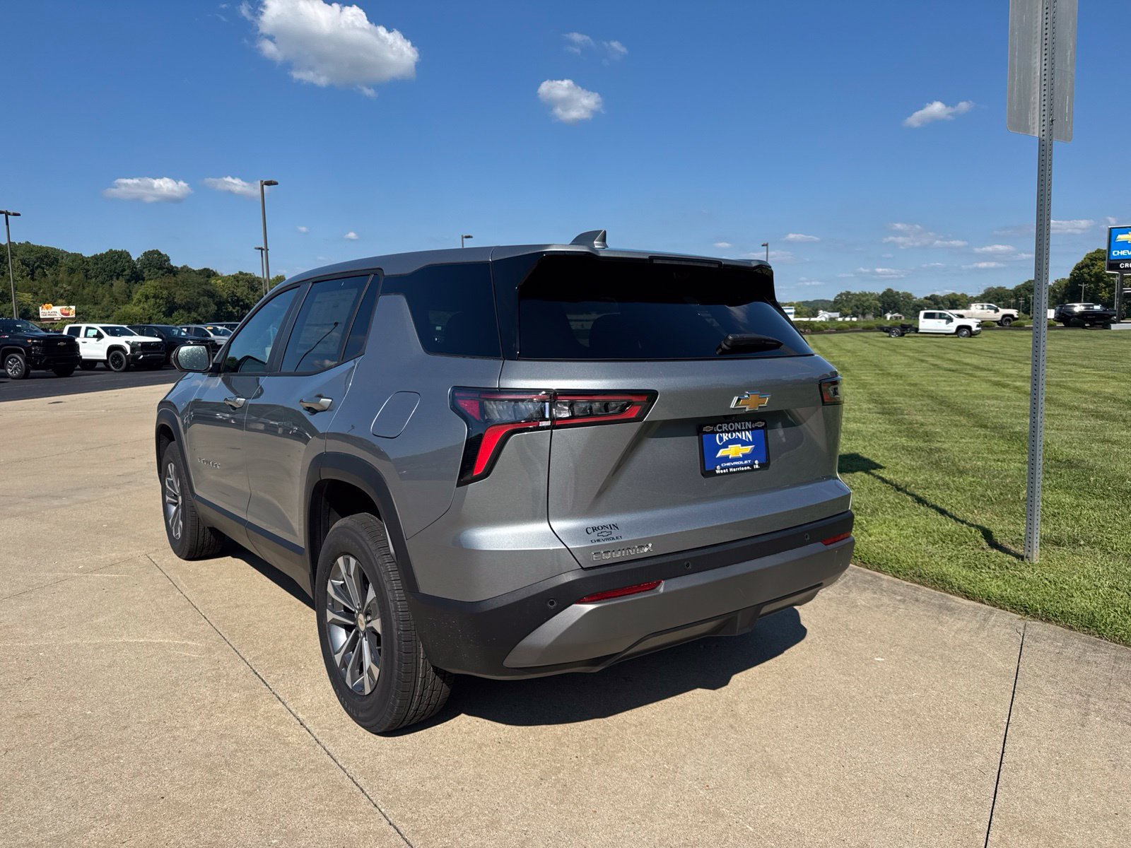 2027 Chevrolet Equinox LT - Photo 6