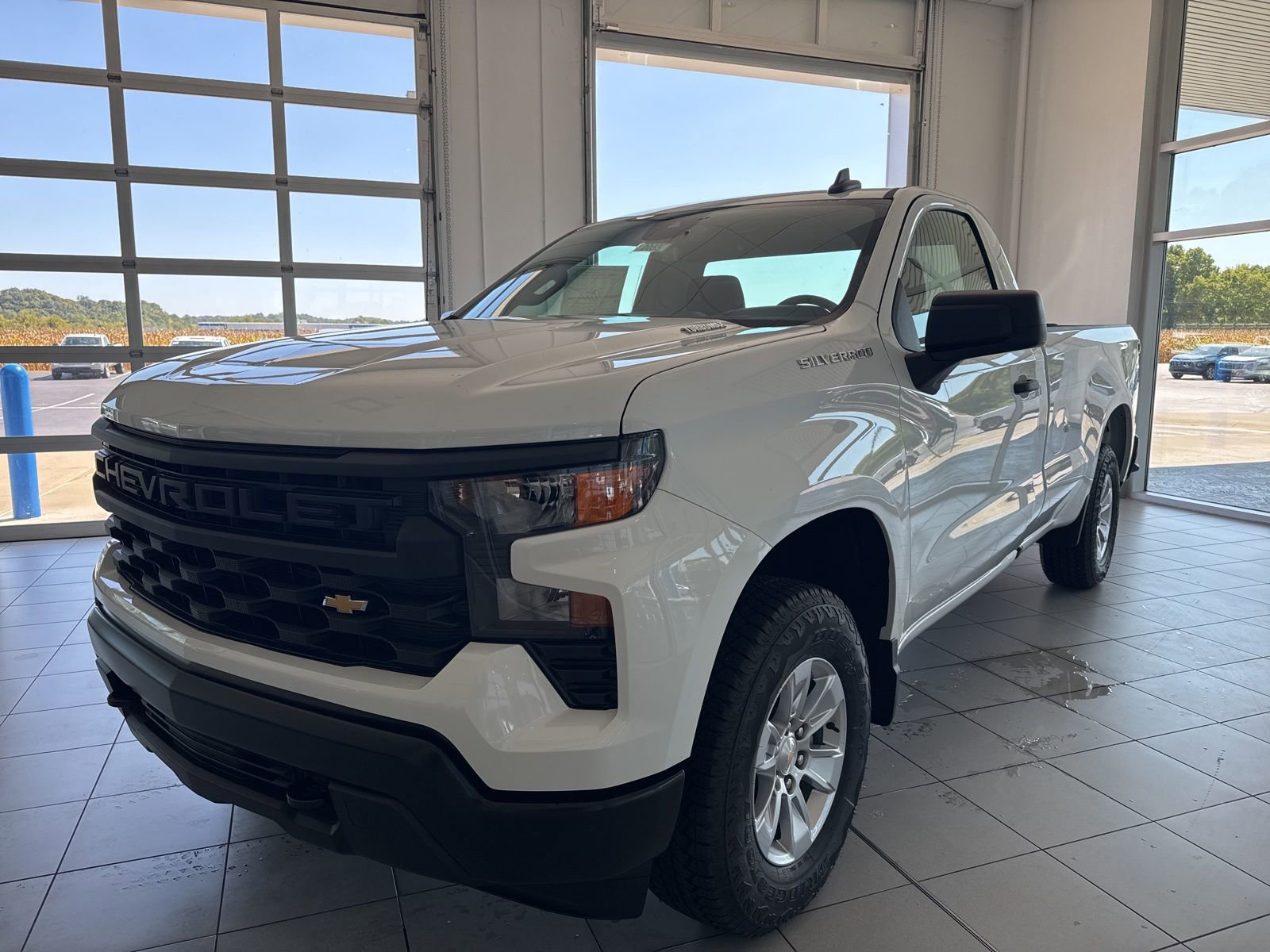 2025 Chevrolet Silverado 1500 photo 3