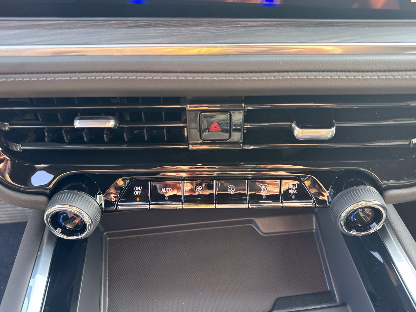 2026 Chevrolet Suburban LS - Photo 28