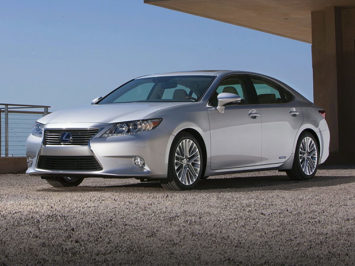 2014 Lexus ES 300h's photo