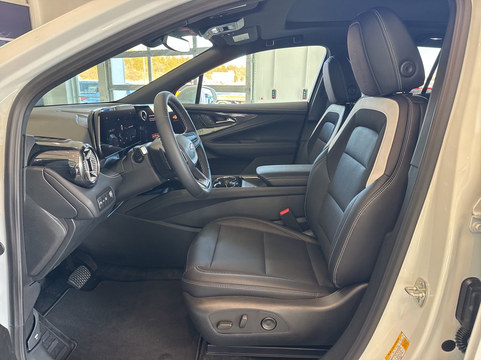2026 Chevrolet Blazer EV LT - Photo 17