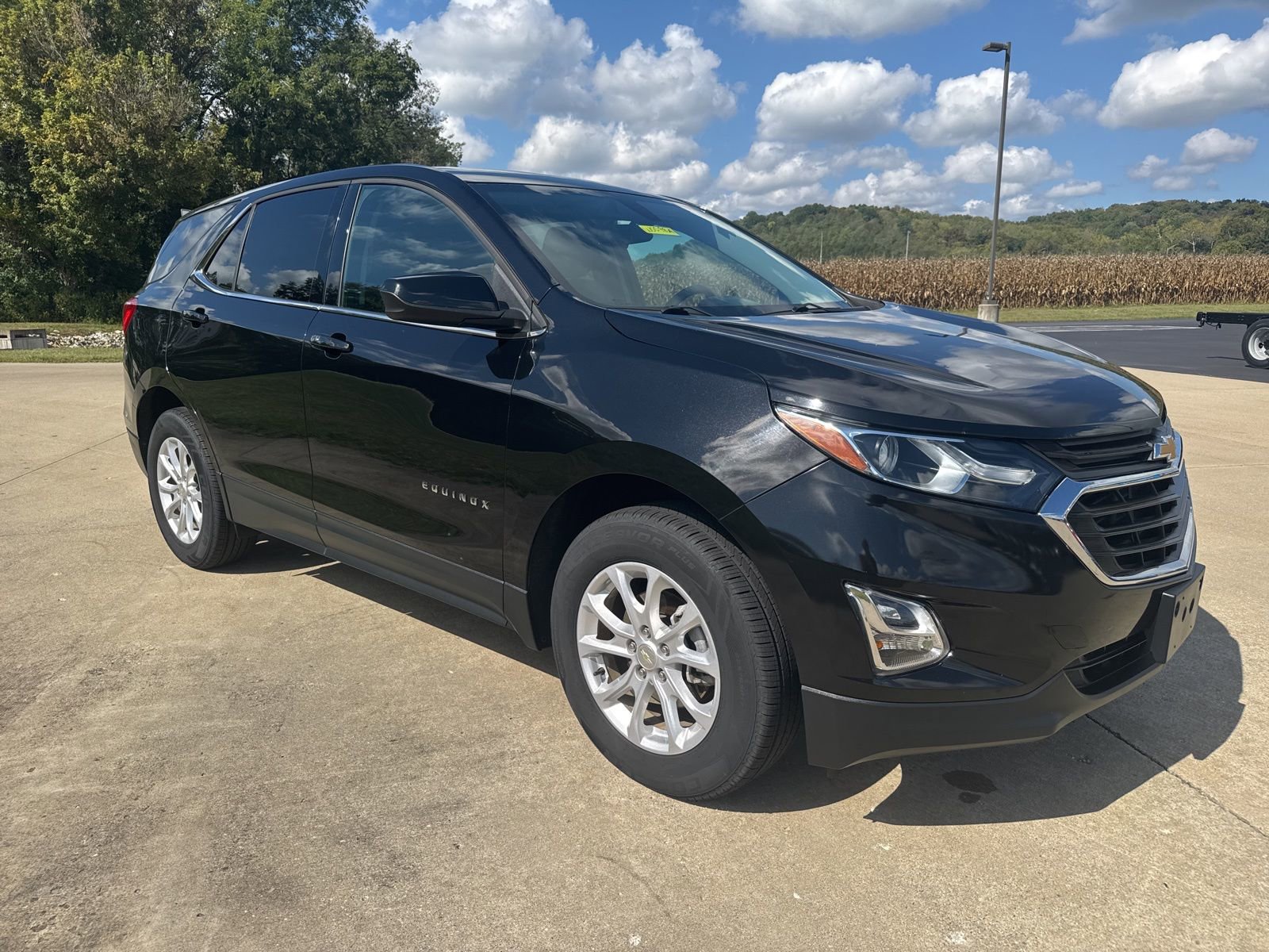 2018 Chevrolet Equinox LT photo 3