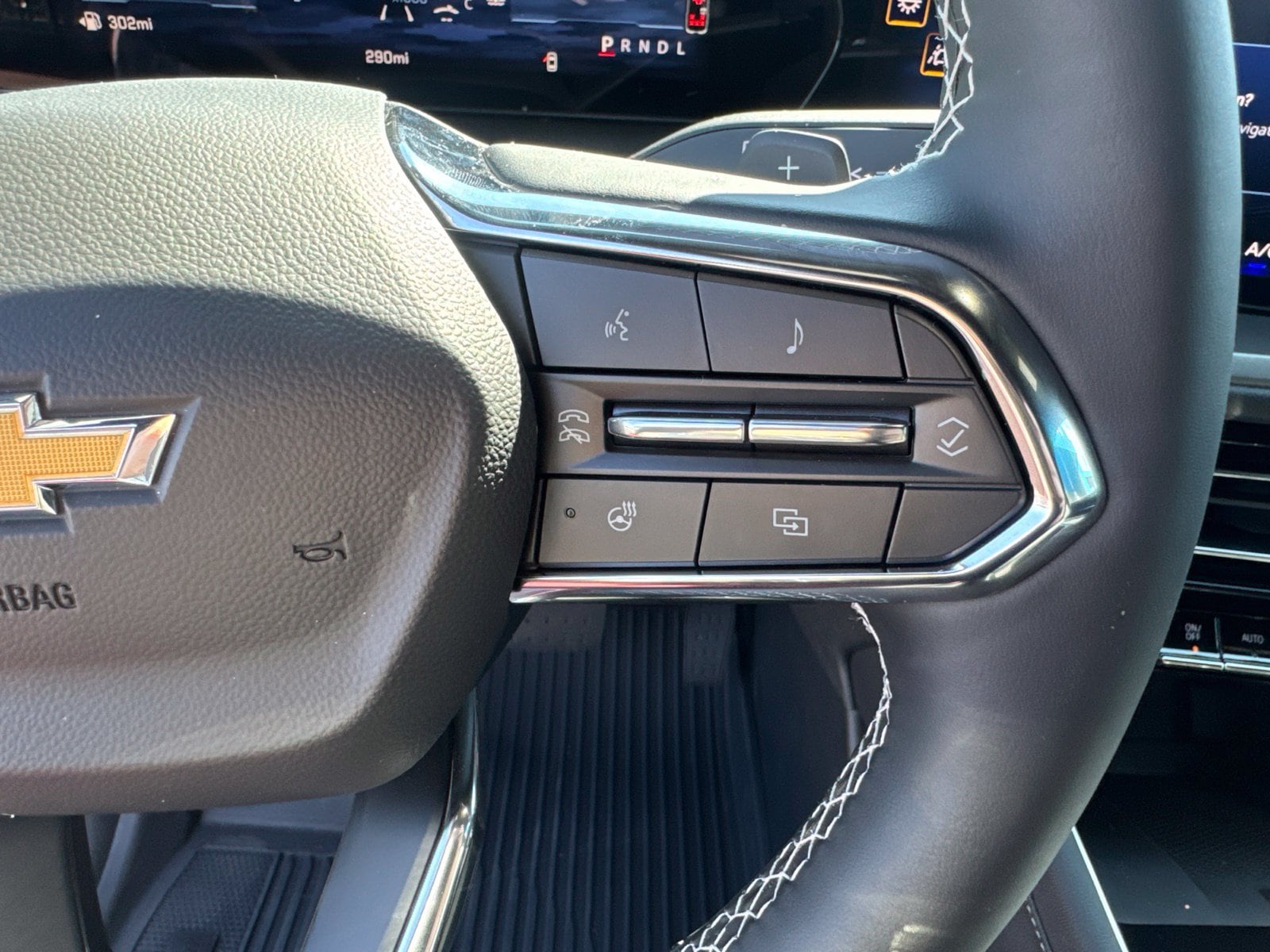 2026 Chevrolet Traverse LT - Photo 25