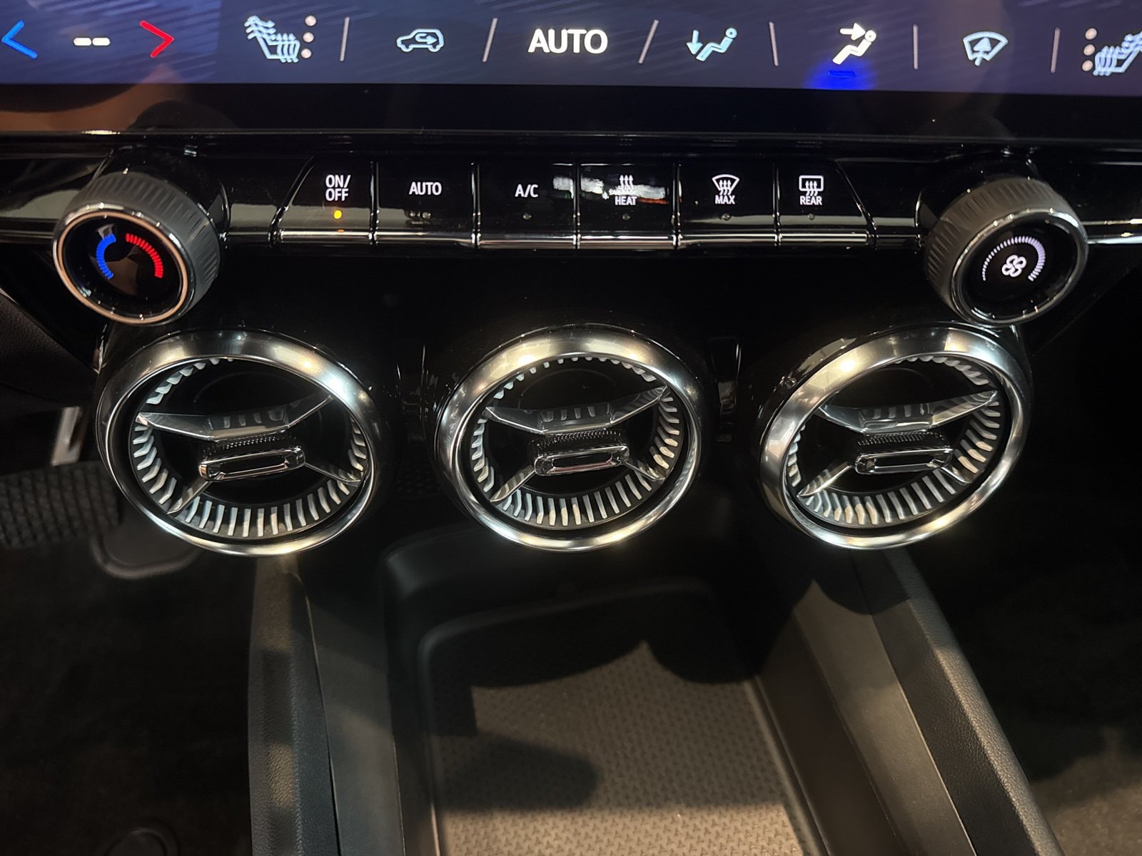 2026 Chevrolet Blazer EV LT - Photo 27