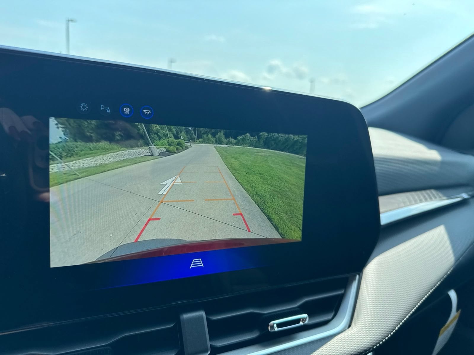 2027 Chevrolet Equinox LT - Photo 29