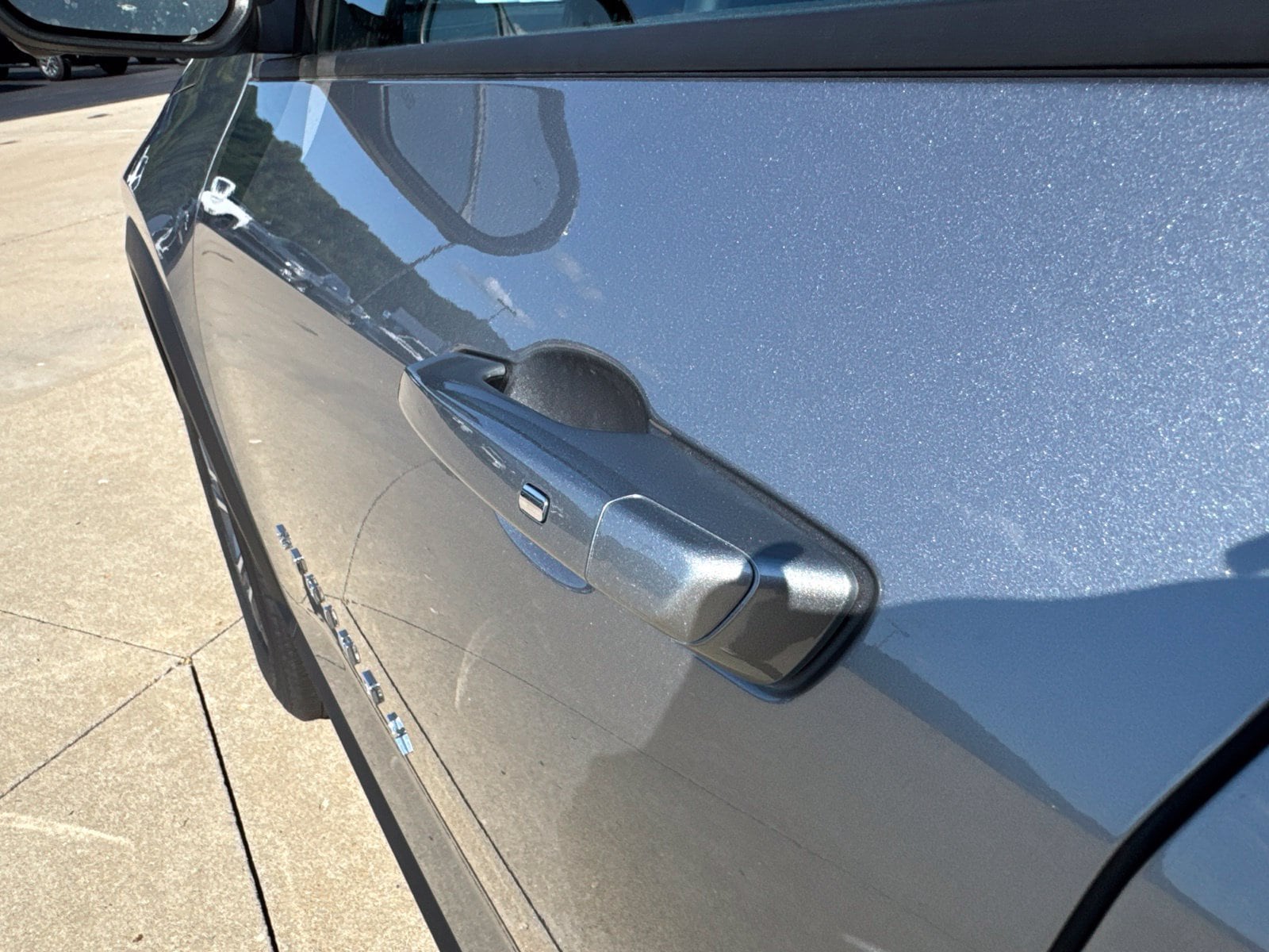 2027 Chevrolet Equinox LT - Photo 9